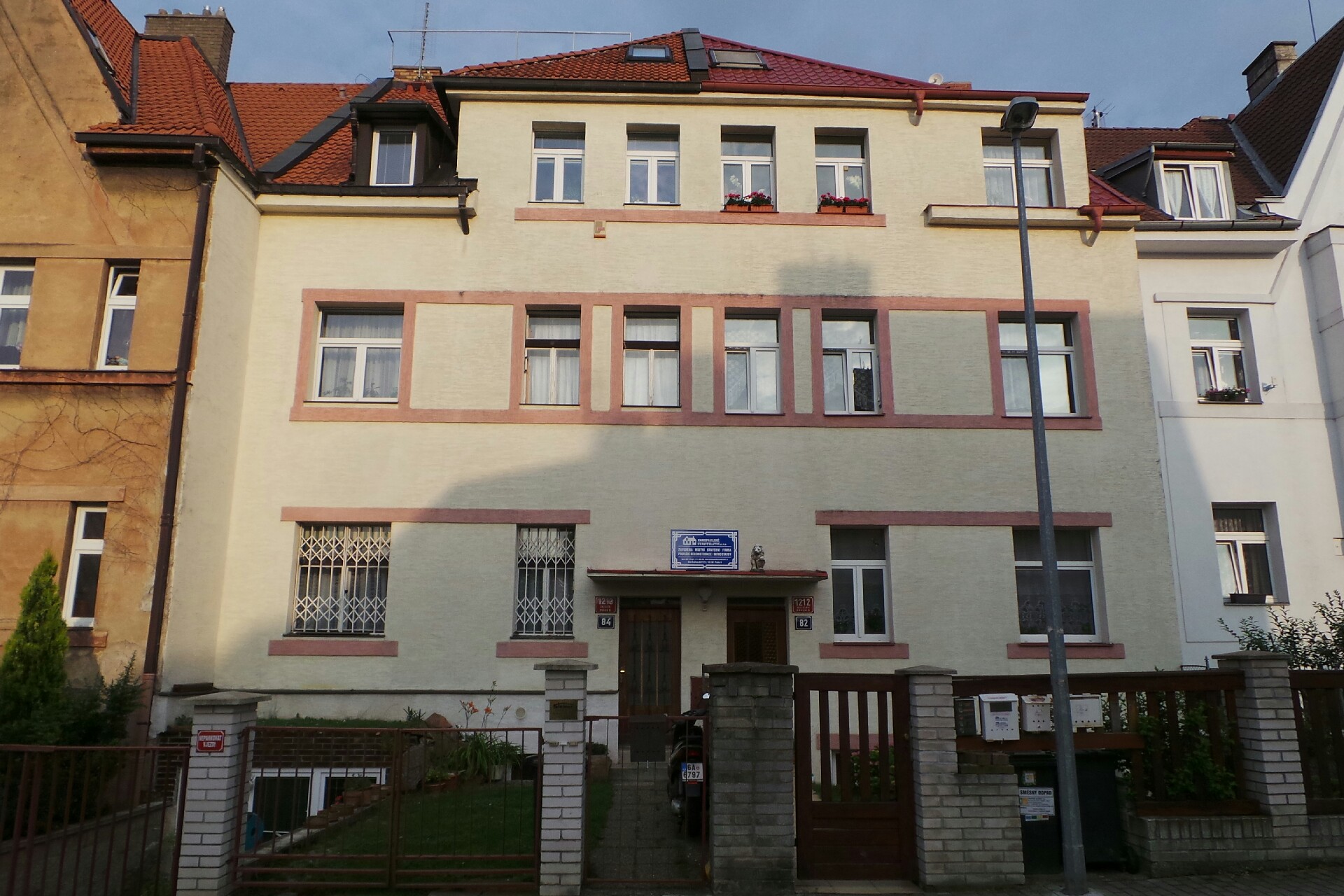 Stavební firma HANSPAULSKÉ STAVITELSTVÍ