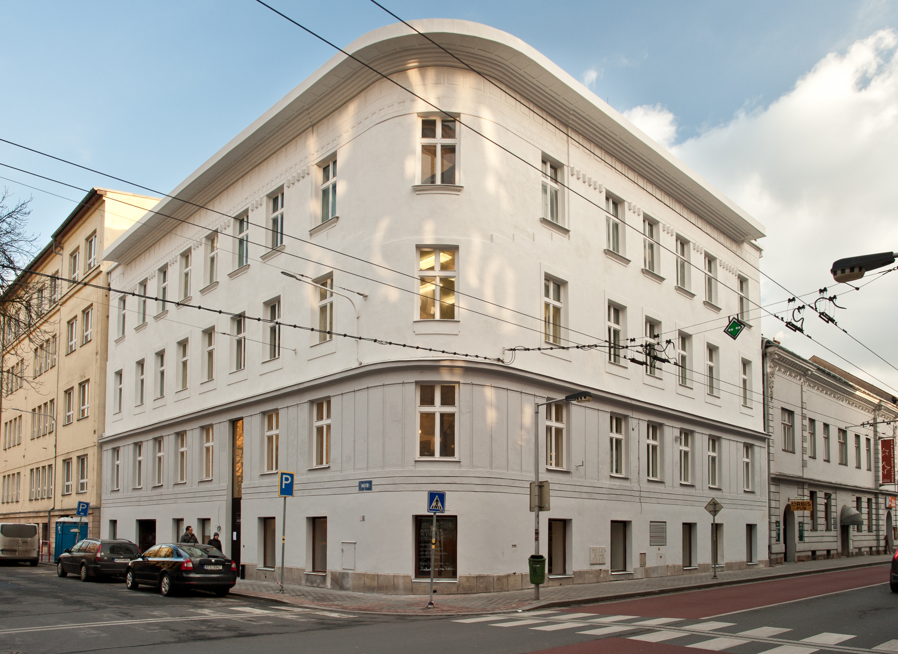 European Institut of Business Studies, s.r.o. foto 4