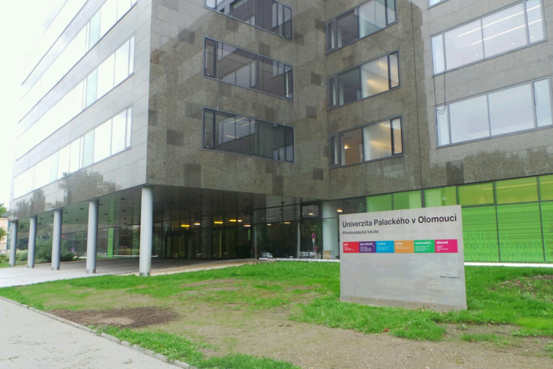 Univerzita Palackého v Olomouci - Katedra algebry a geometrie Přírodovědecké fakulty