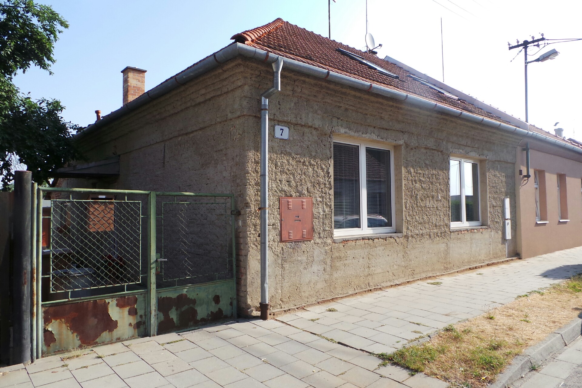 Miroslav Mikoláš - úpravy travnatých hřišť