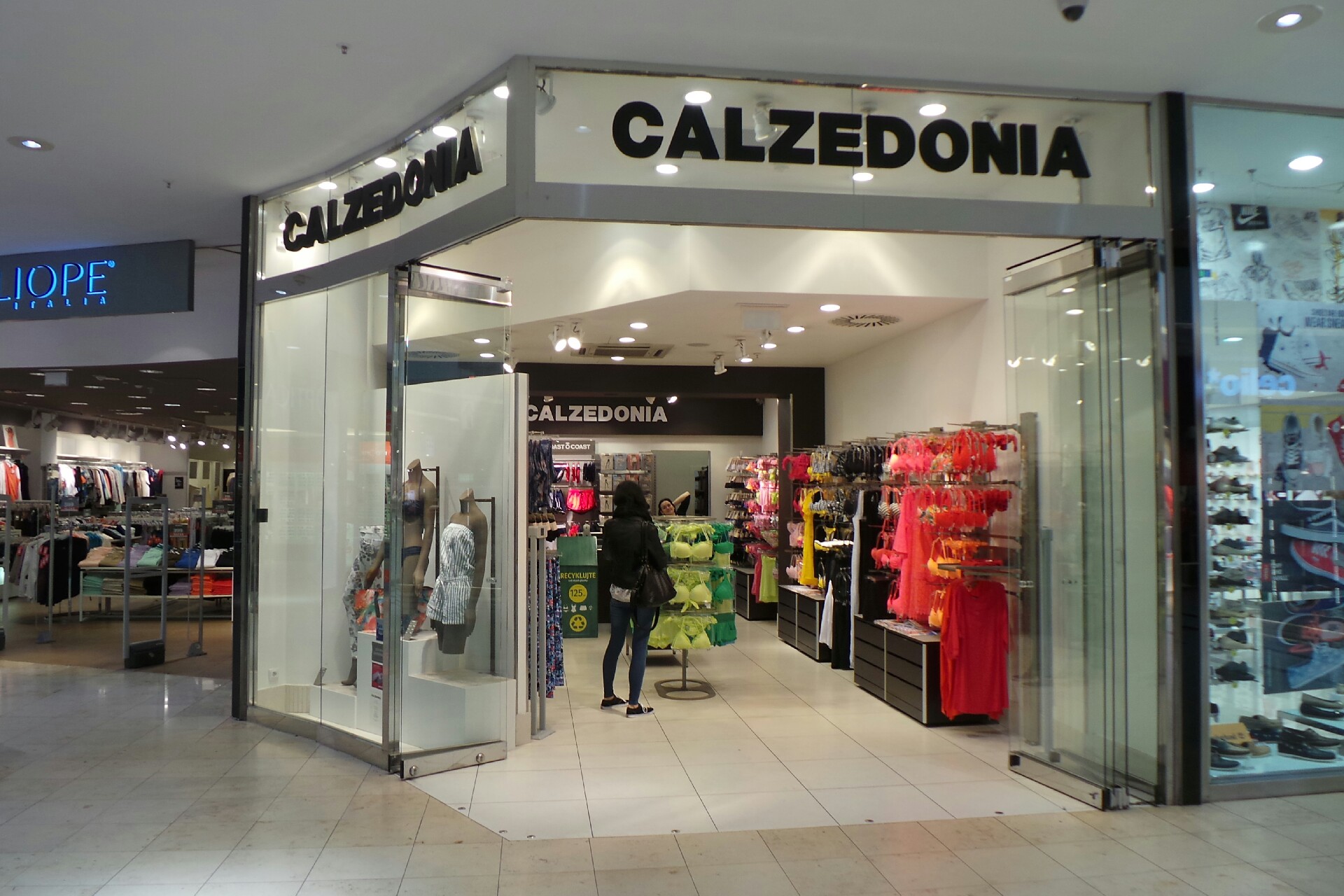 Calzedonia