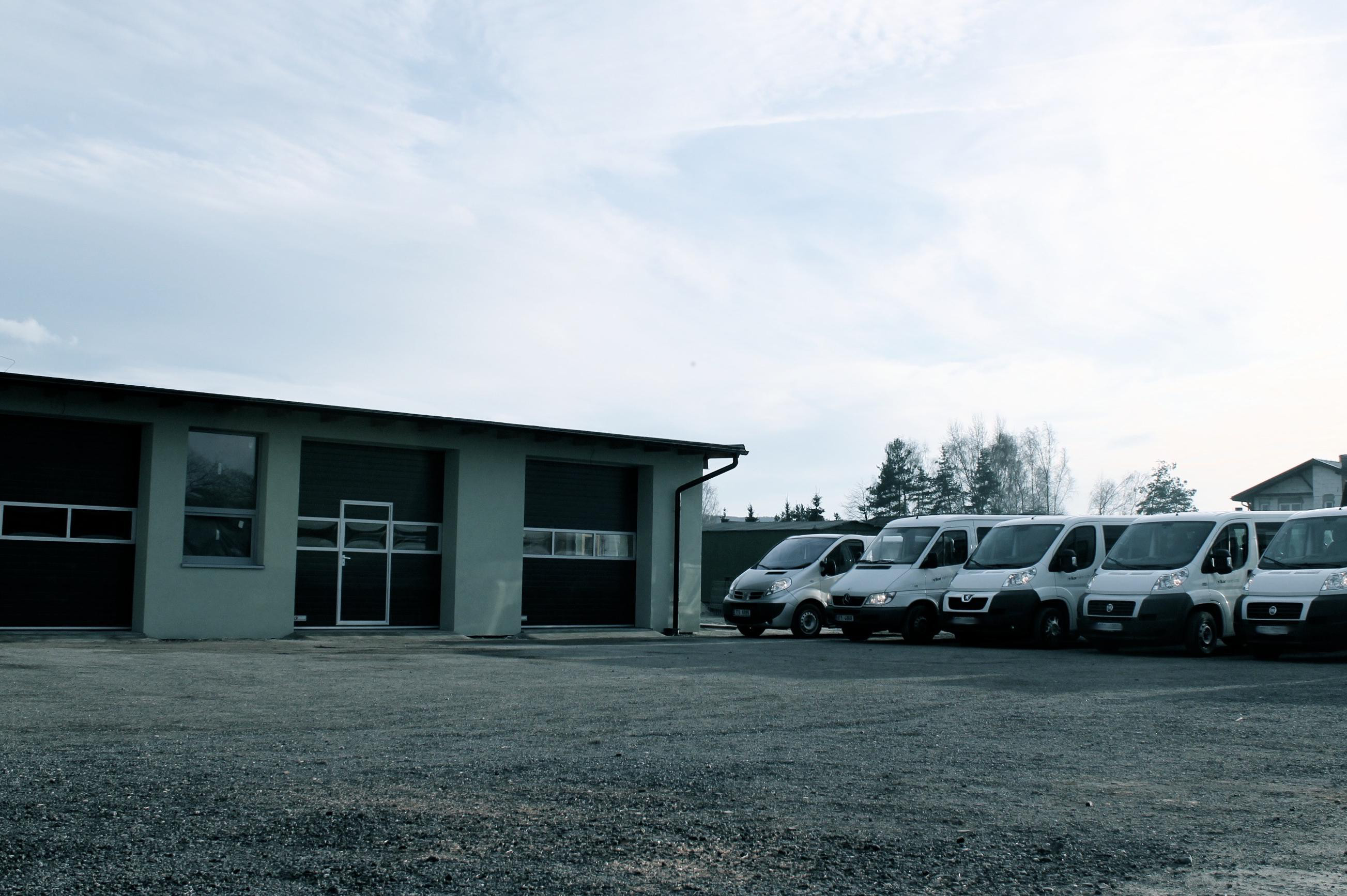 Hahn s.r.o. - Autoservis a půjčovna strojů