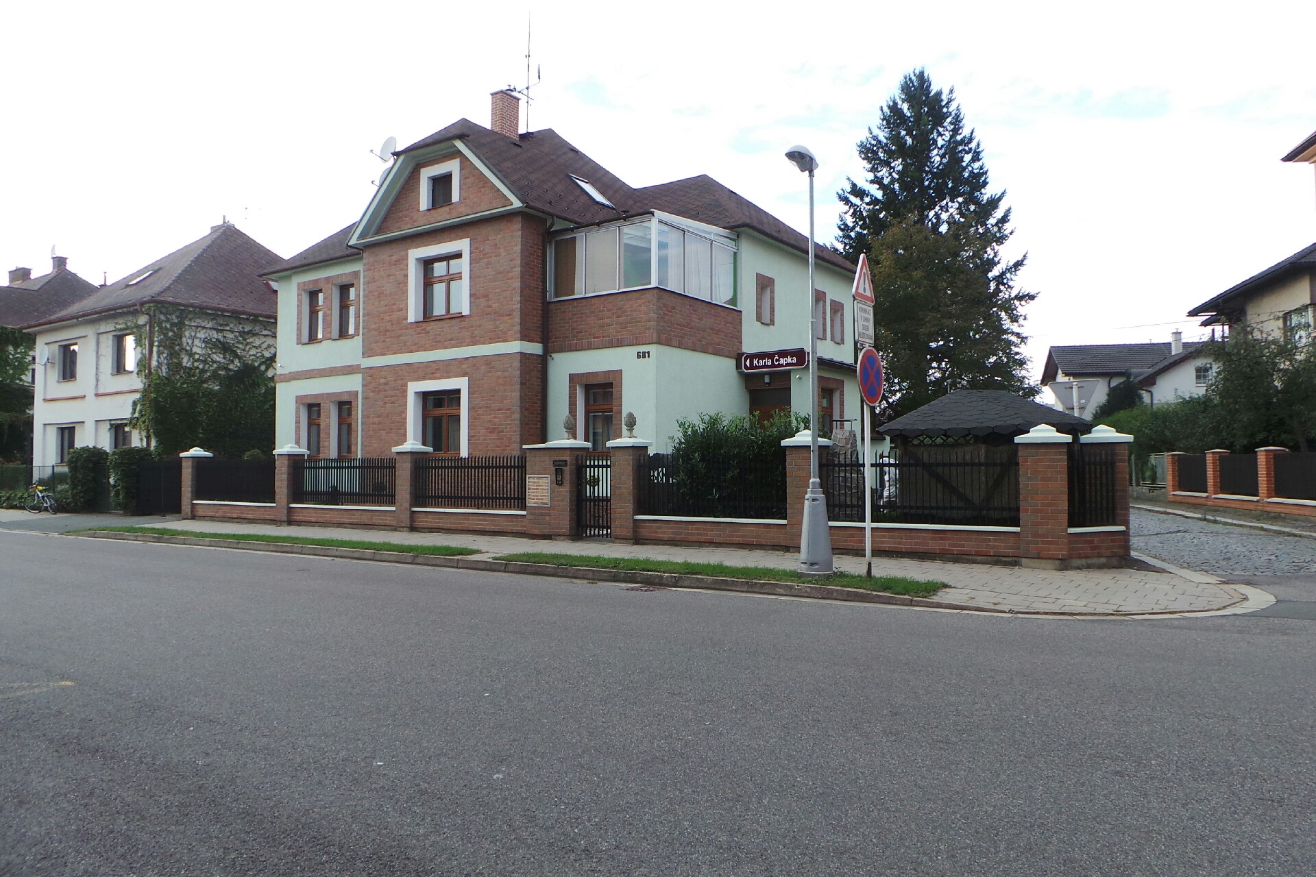 Znalecká a realitní kancelář - Melich