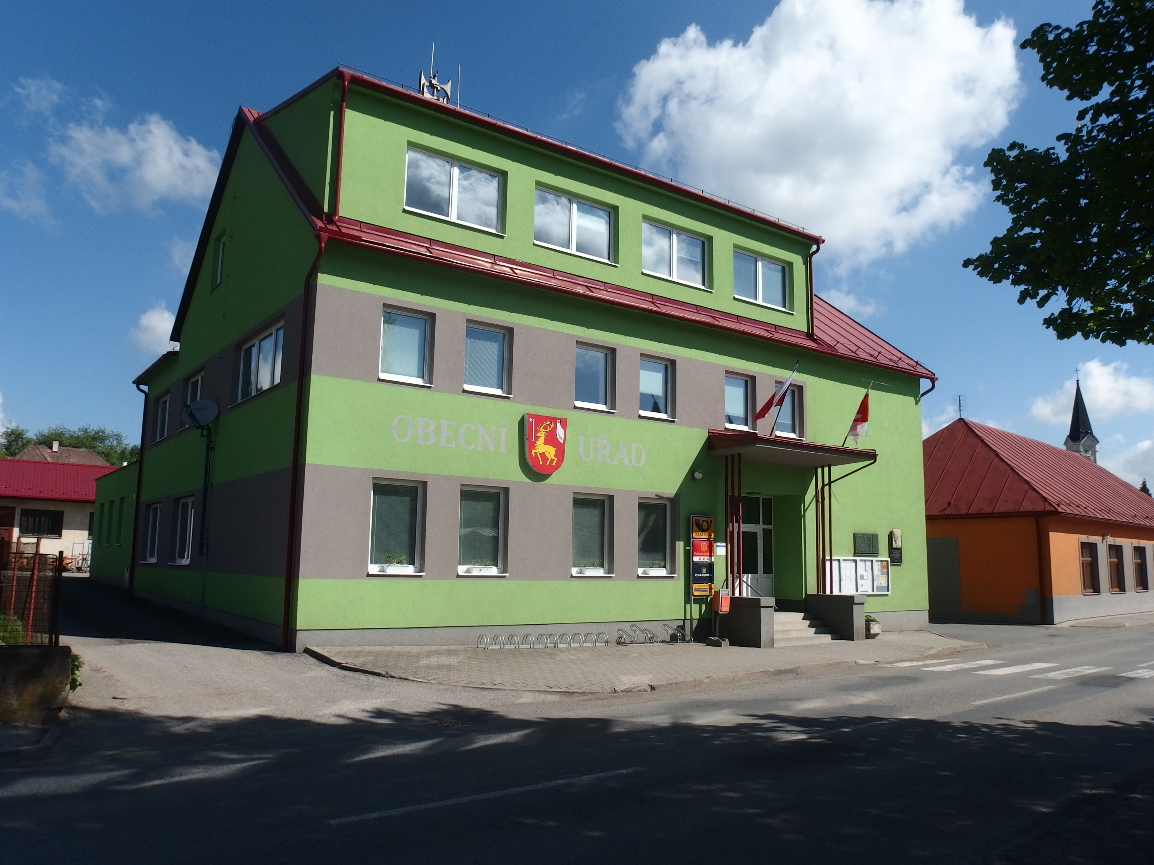 Hošťálková - obecní úřad foto 2