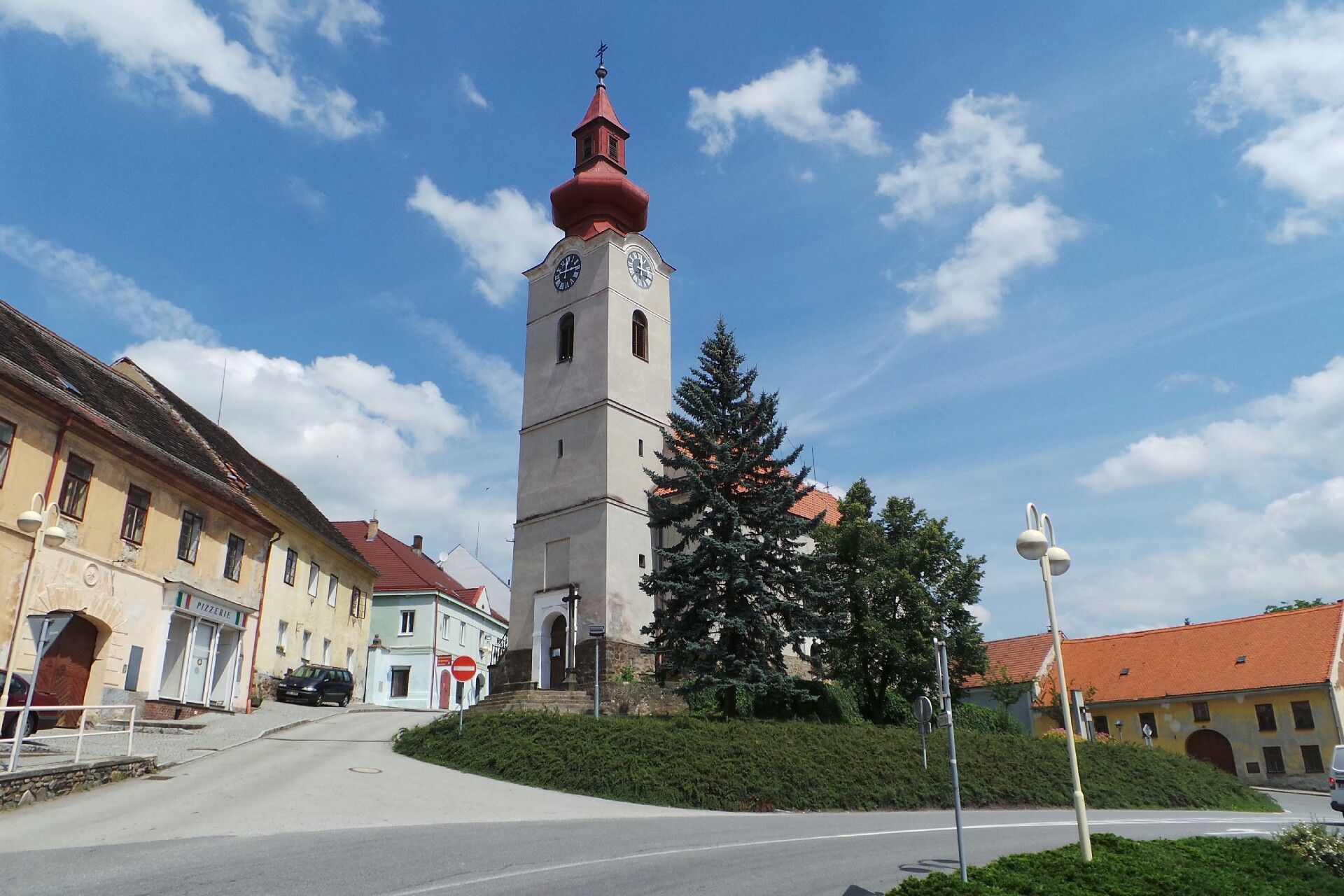 Římskokatolická farnost Husinec