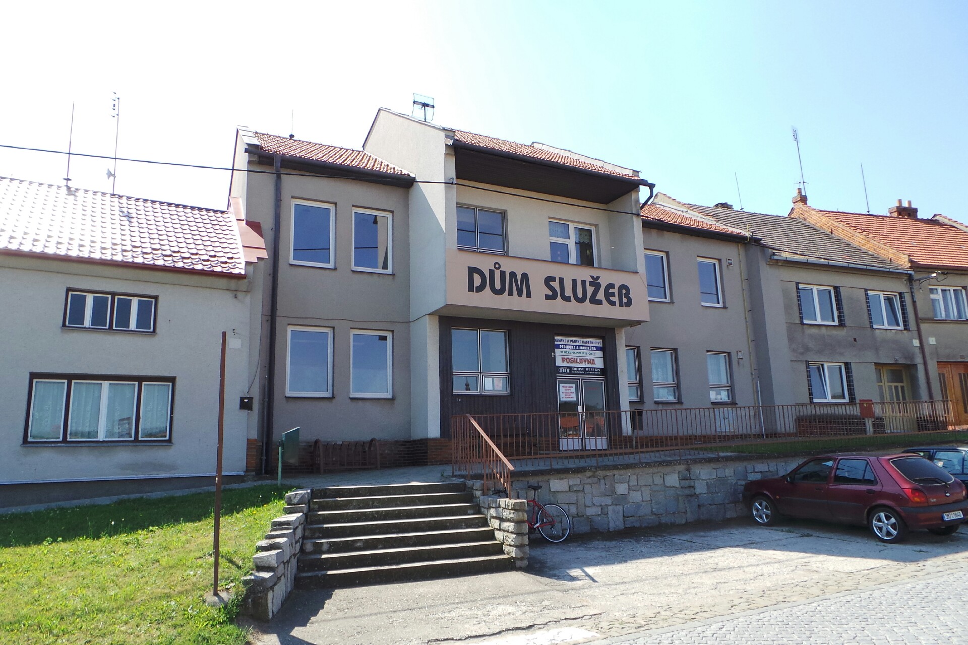 Pedikůra a manikůra Hrubá