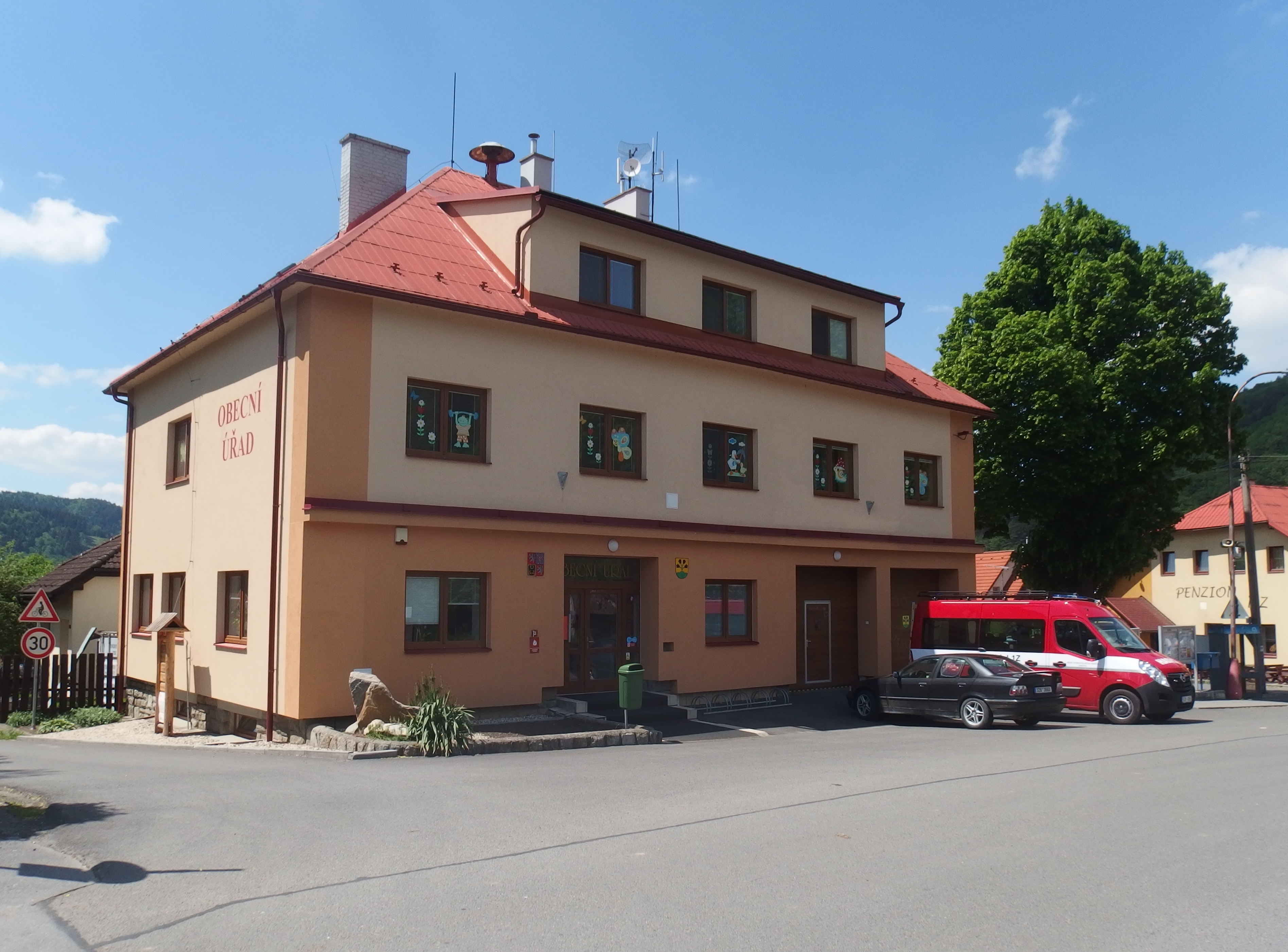 Janová - obecní úřad foto 2
