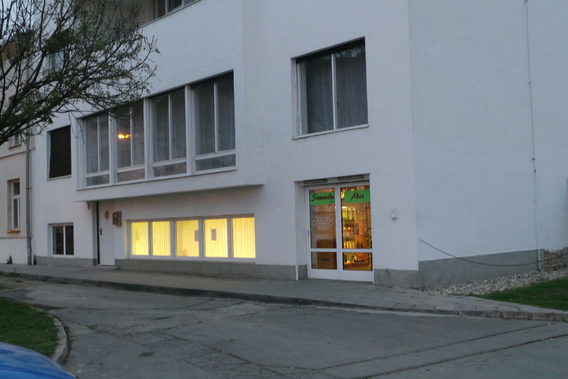 Samantha studio - Ilona Hochmanová