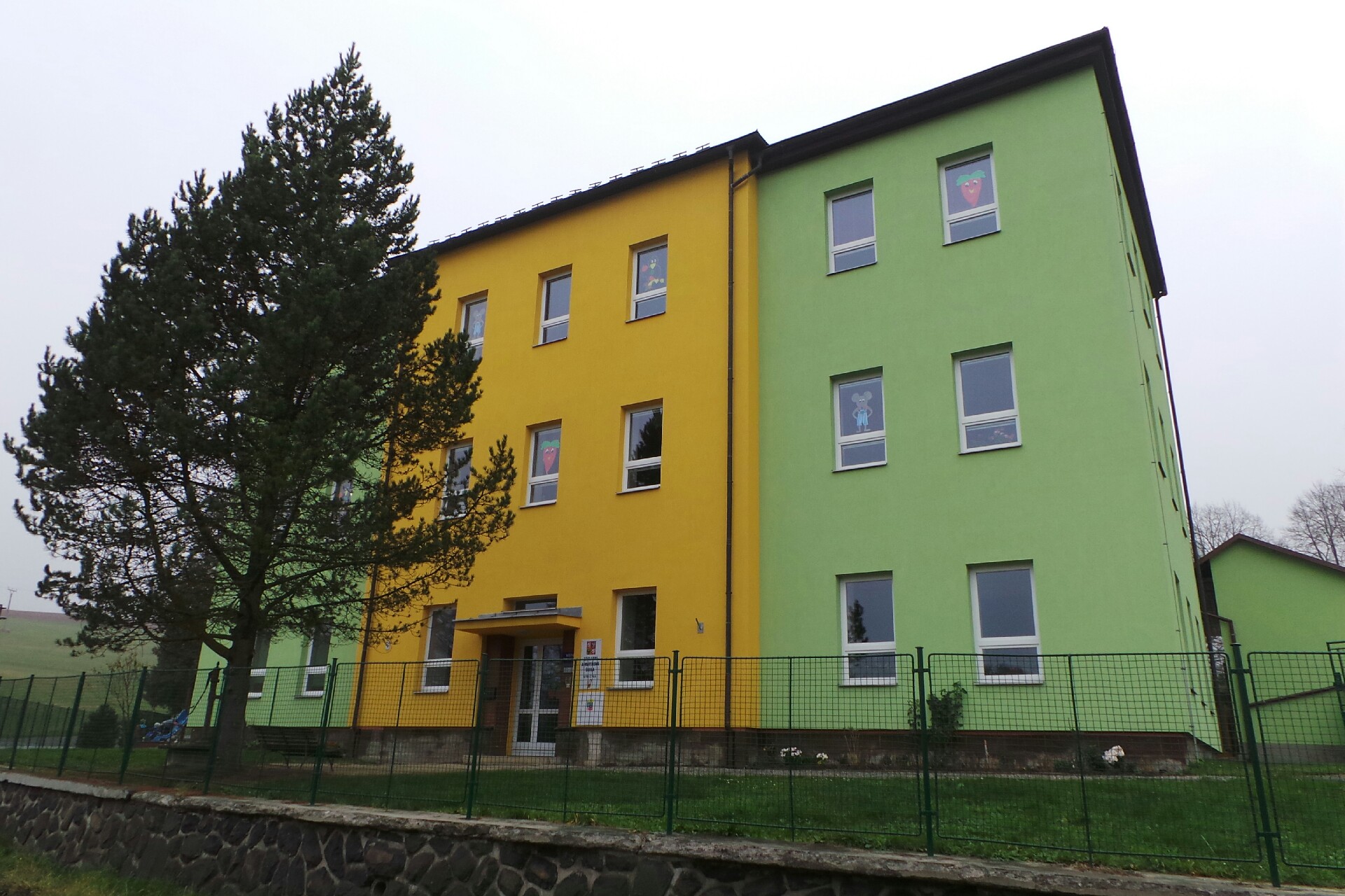 ZŠ a MŠ Mříčná