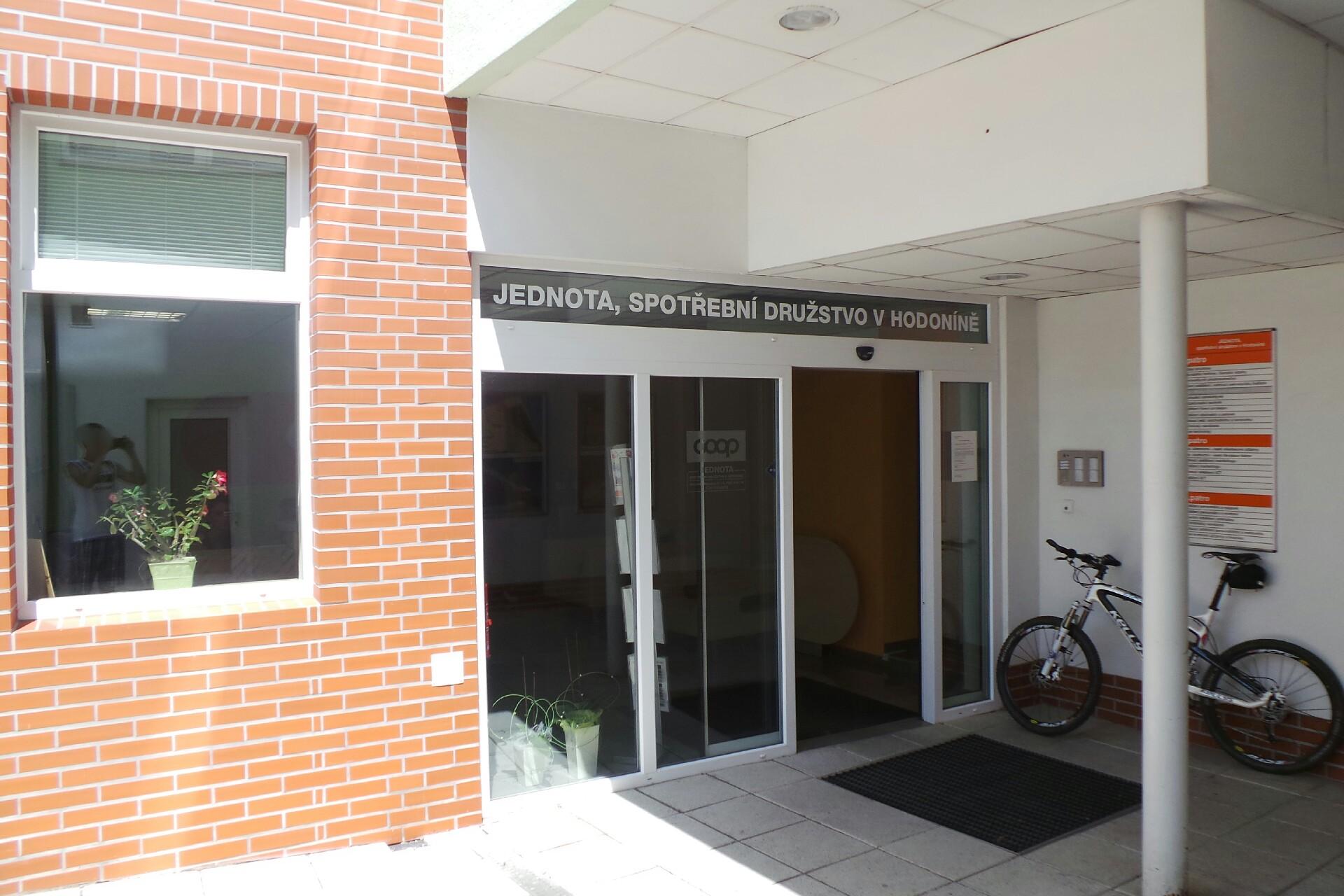 Jednota, spotřební družstvo v Hodoníně, družstvo foto 1