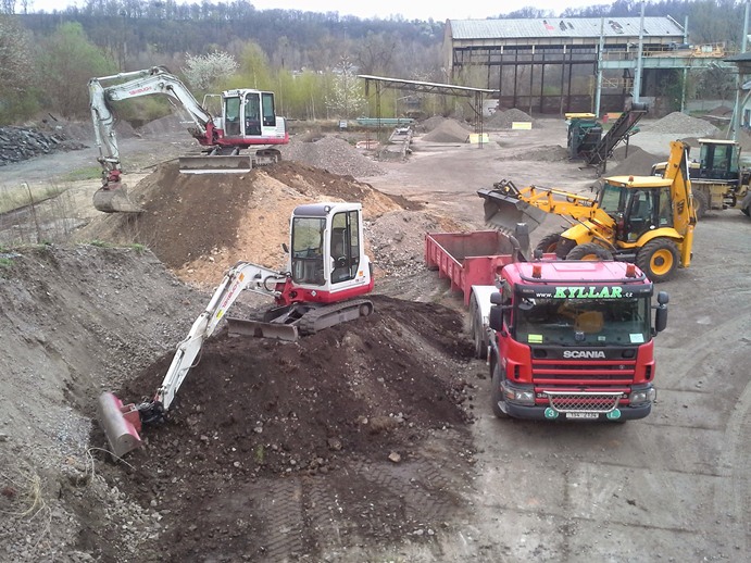 KYLLAR - zemní práce, autodoprava, jeřábnické práce foto 2