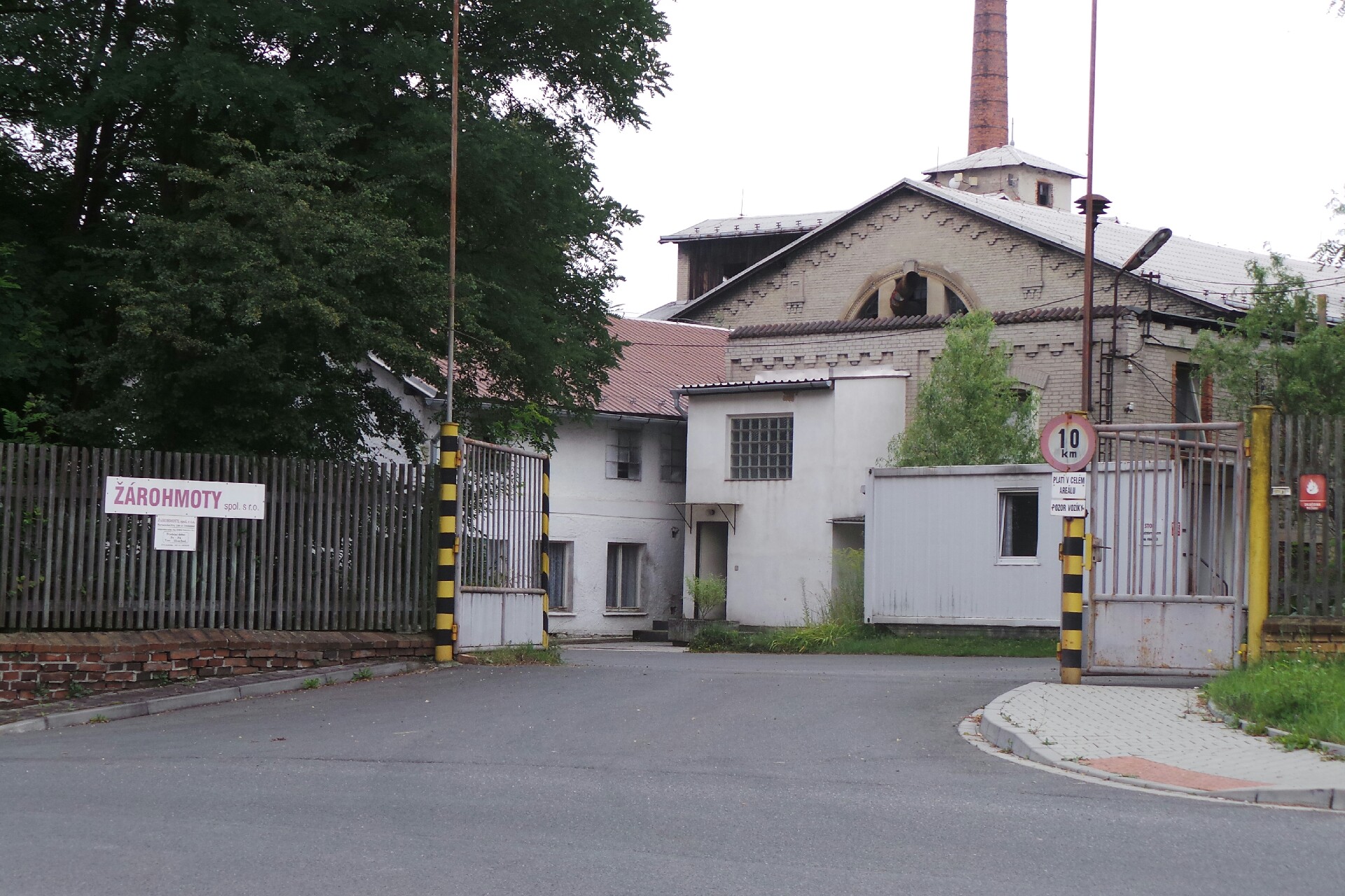 ŽÁROHMOTY, spol. s r.o.