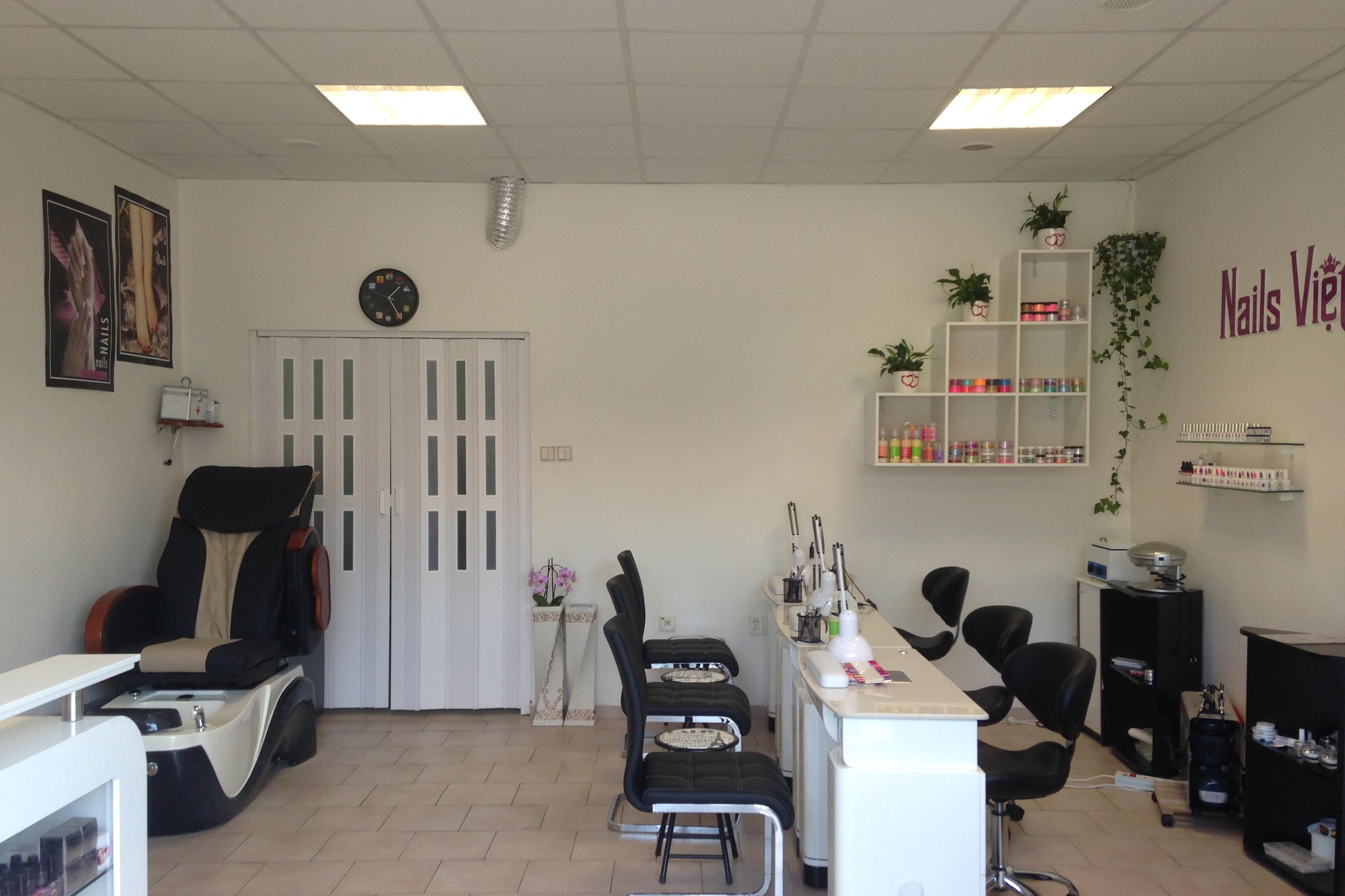 Nails Viet