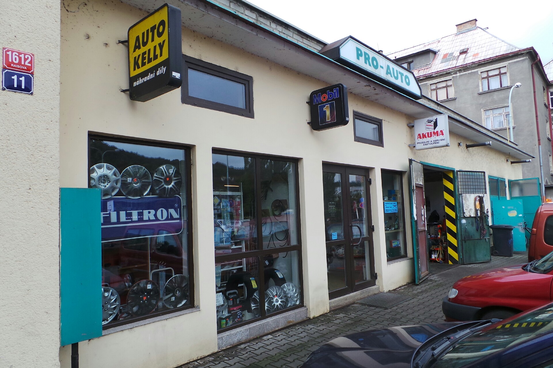 Vladimír Nový - Autoopravna Raveno