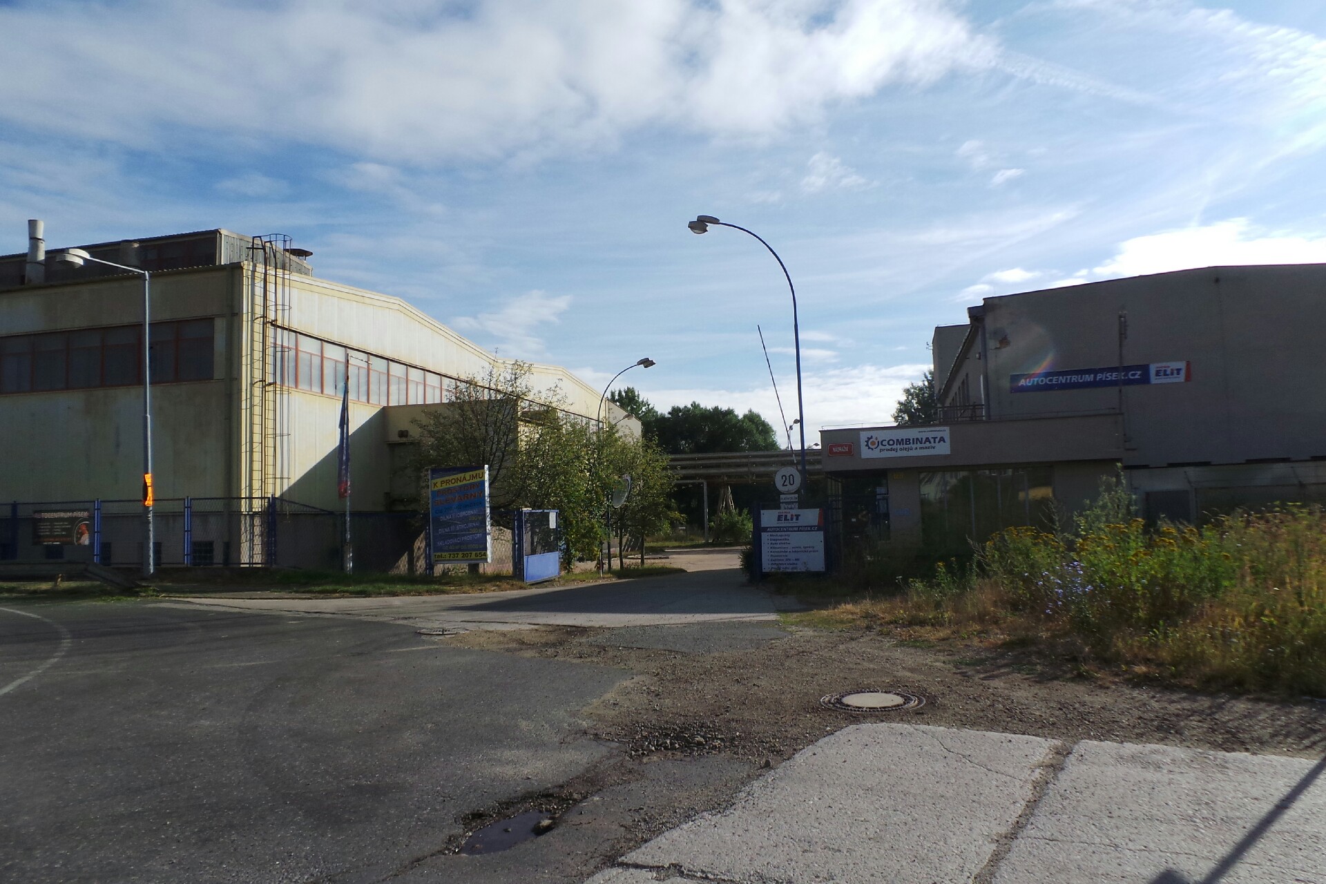 Prodej olejů a maziv - COMBINATA