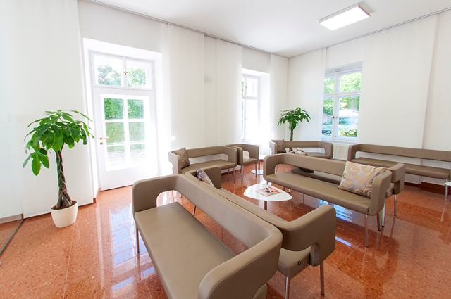 Ambulantní klinika Zámeček Malvazinky foto 2