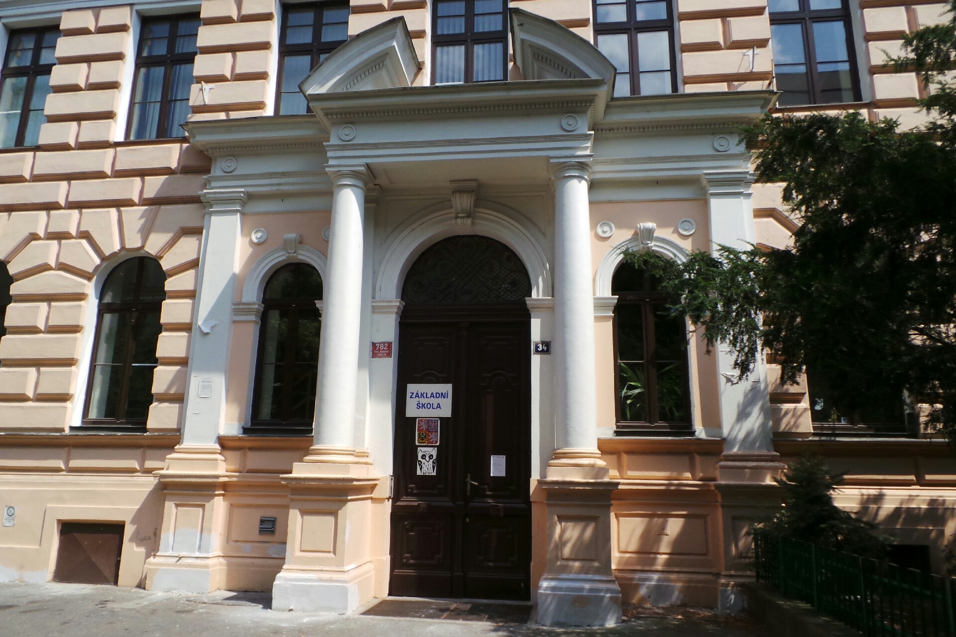 Základní škola, Praha 2, Londýnská 34