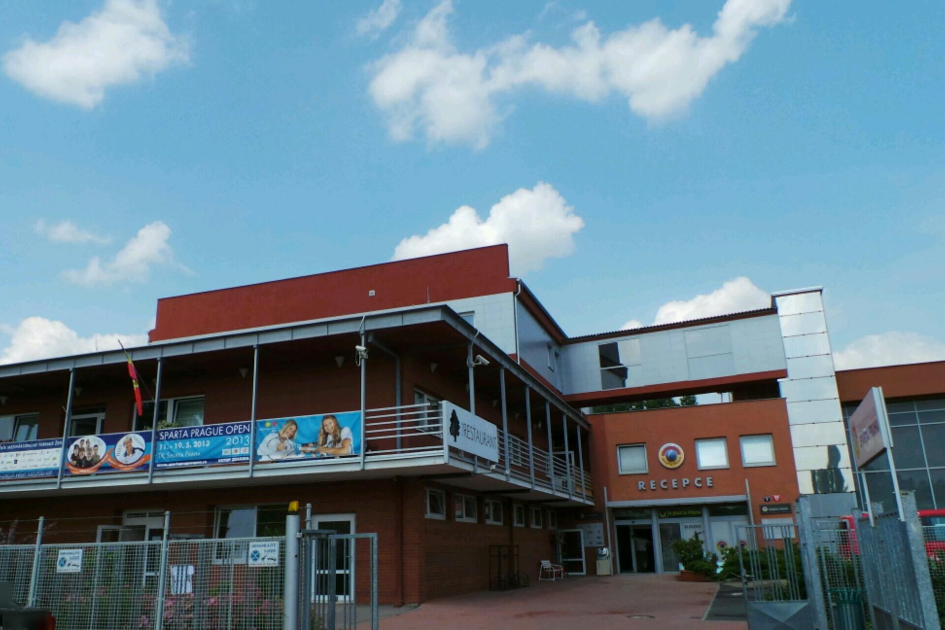 Club Restaurant