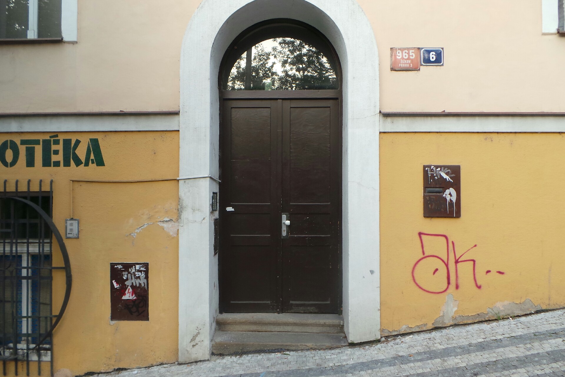 Evropský institut kulturních a mírových studií