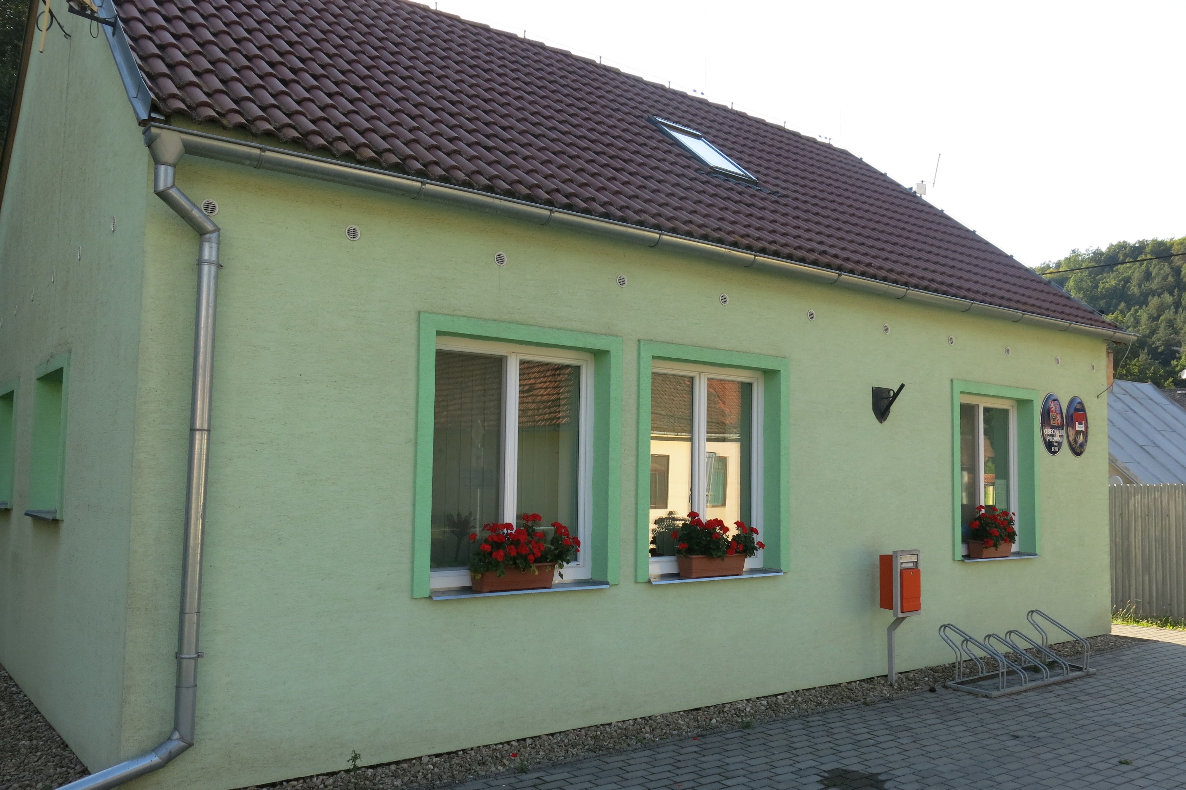 Podhradí nad Dyjí - obecní úřad foto 1