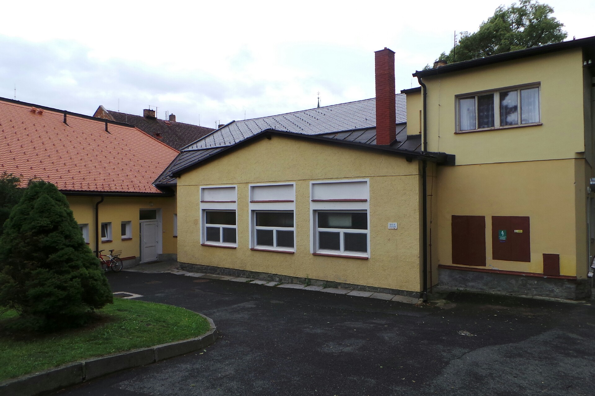 Školní jídelna Sušice, Nuželická