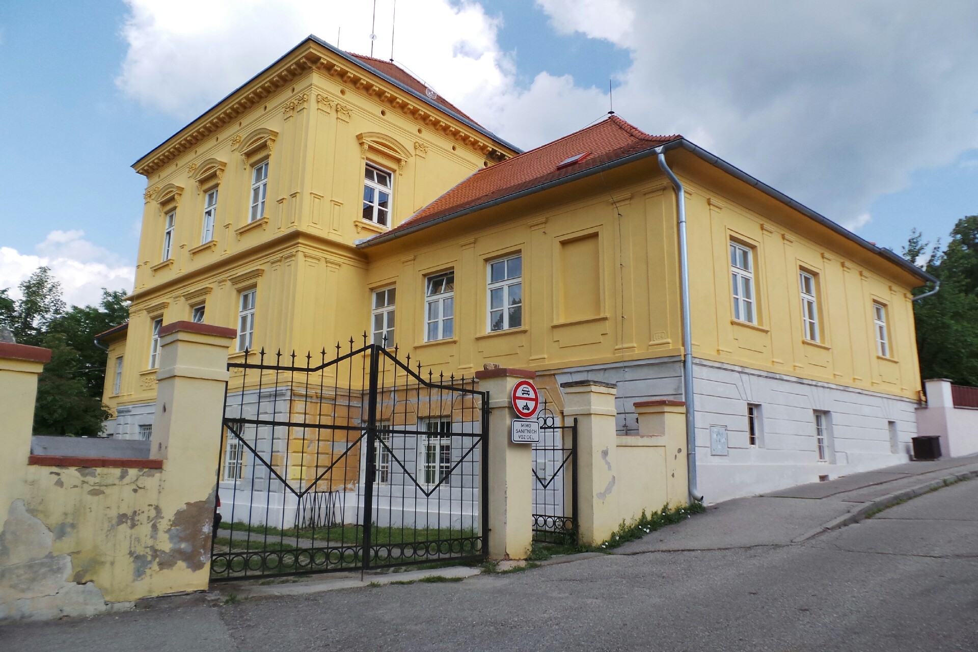 ZDEŇKA ŠÍRKOVÁ