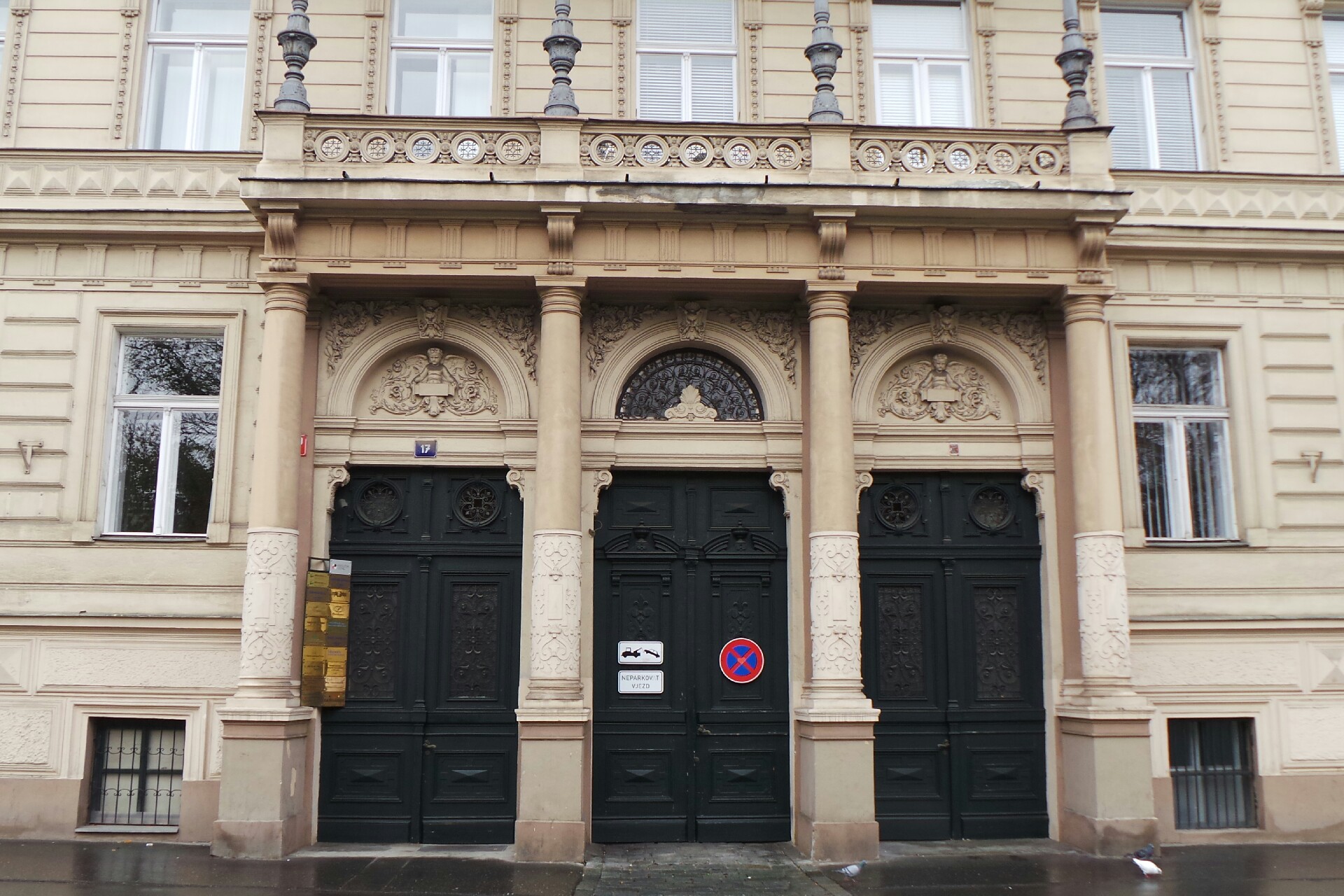 JUDr. Barbora Lukšová Frantová, advokátka