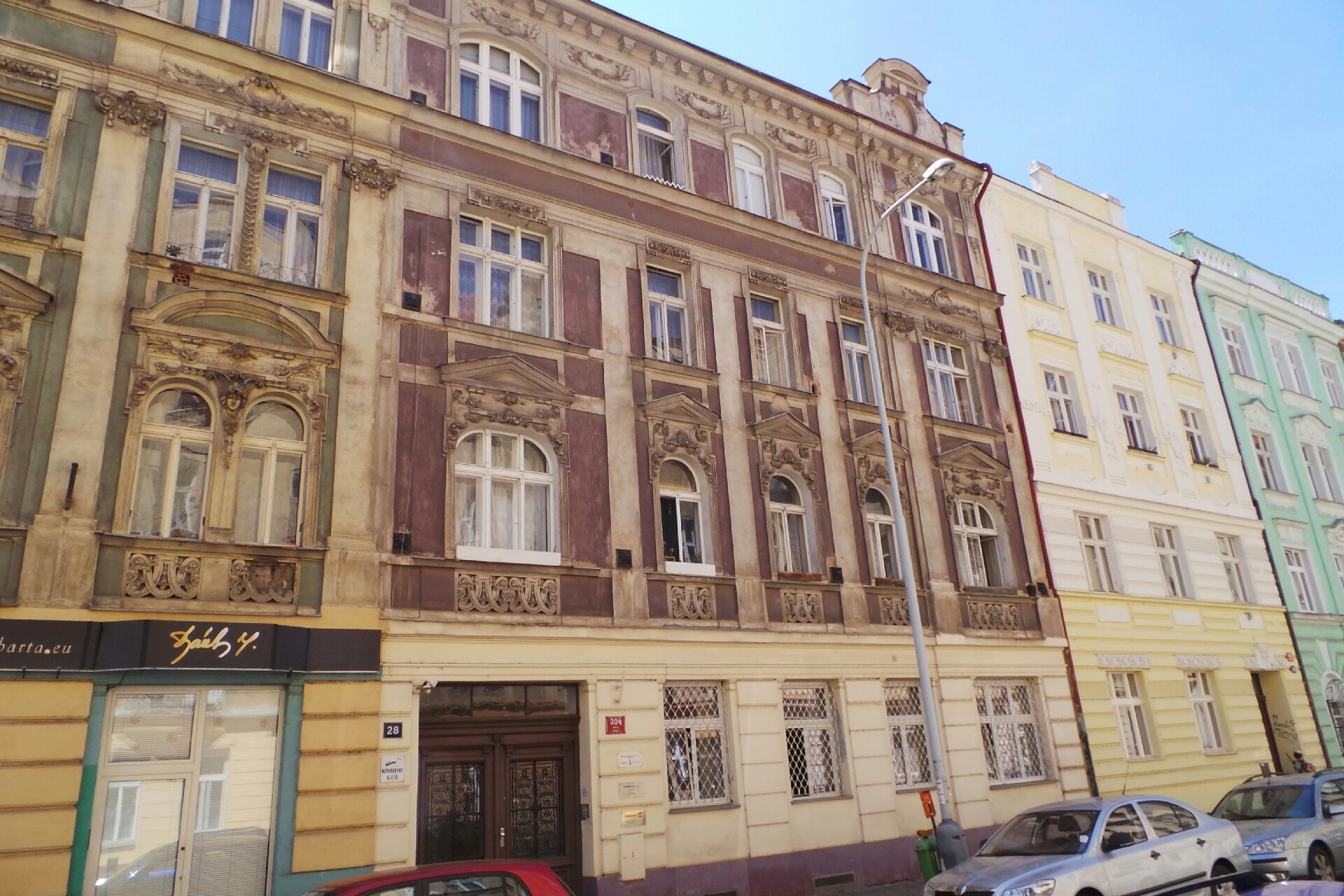 DANAVIA CAREERS, s.r.o.