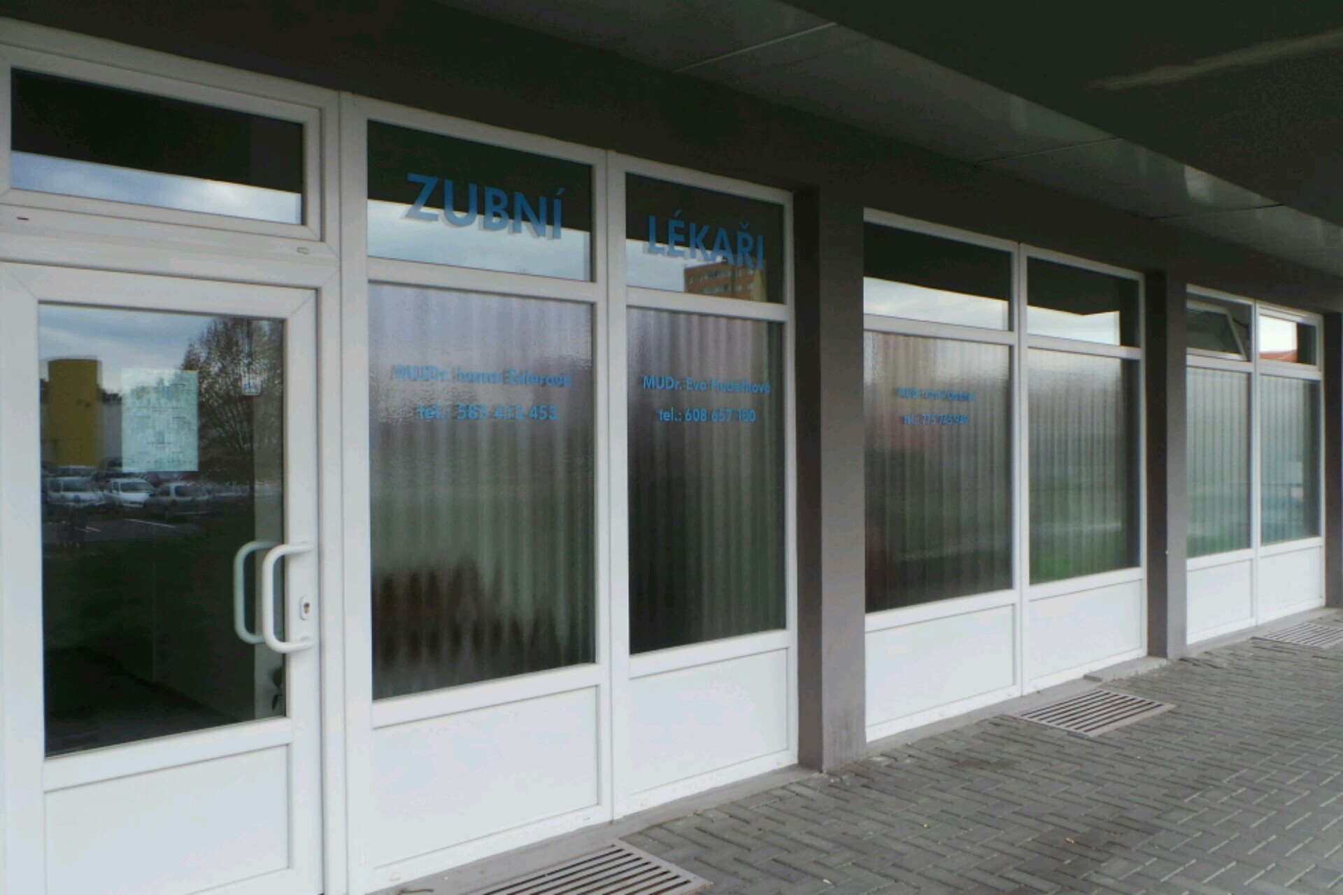 Zubní praxe MUDr. Eva Hudečková, s.r.o. foto 1