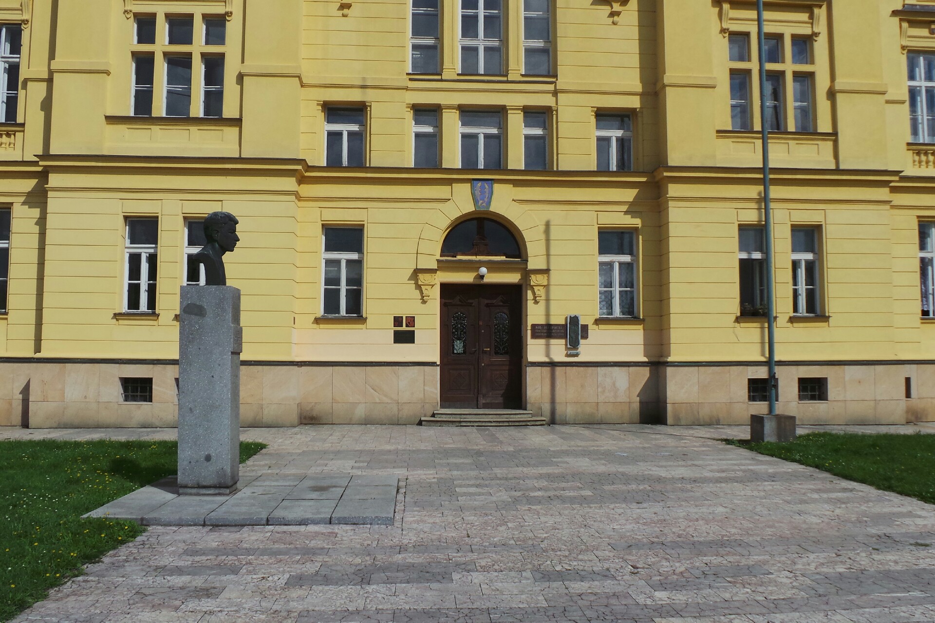 Gymnázium Jana Opletala, Litovel