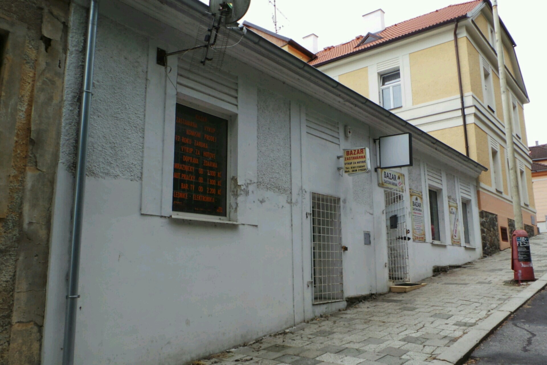 BAZAR - ZASTAVÁRNA - Zámečník