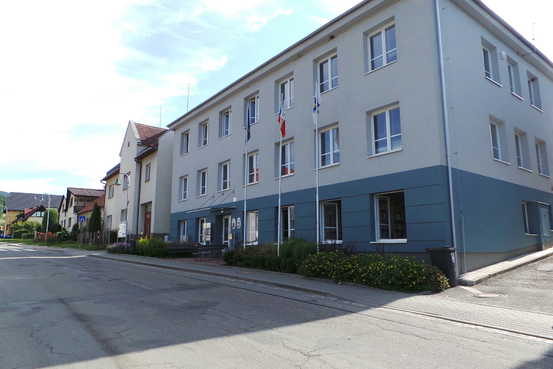 Pozlovice - úřad městyse