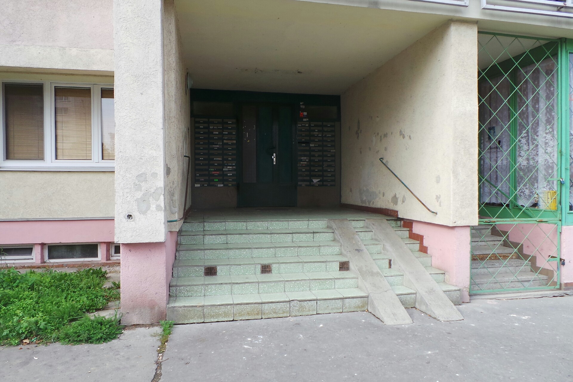 Mgr. Alexandra Weczerková