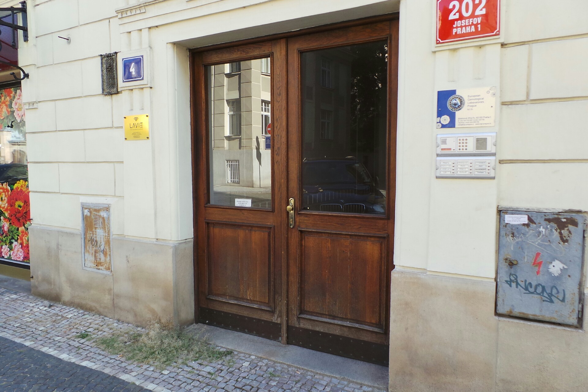 European Gemological Laboratories Prague, s.r.o.