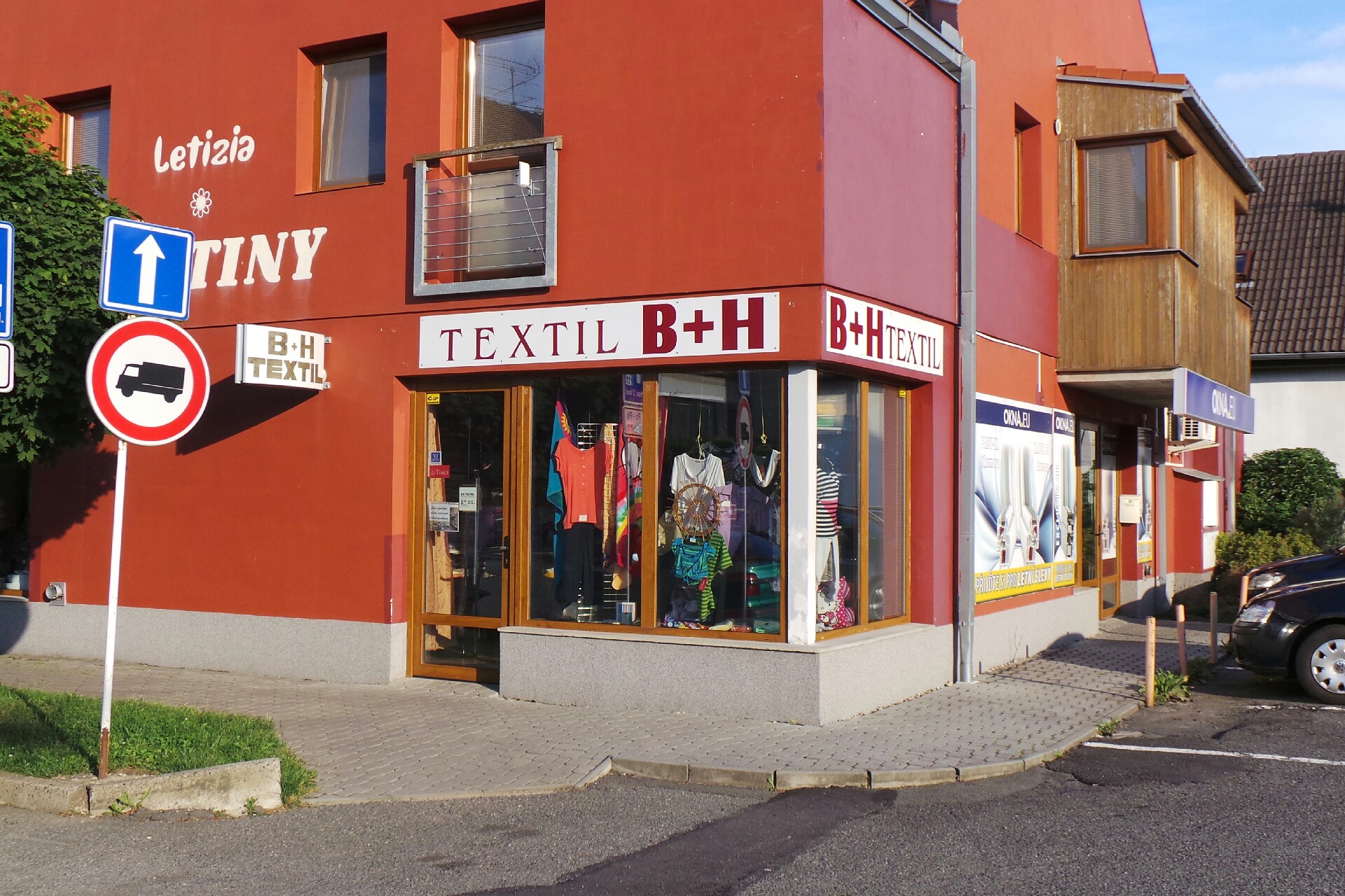 B + H Textil