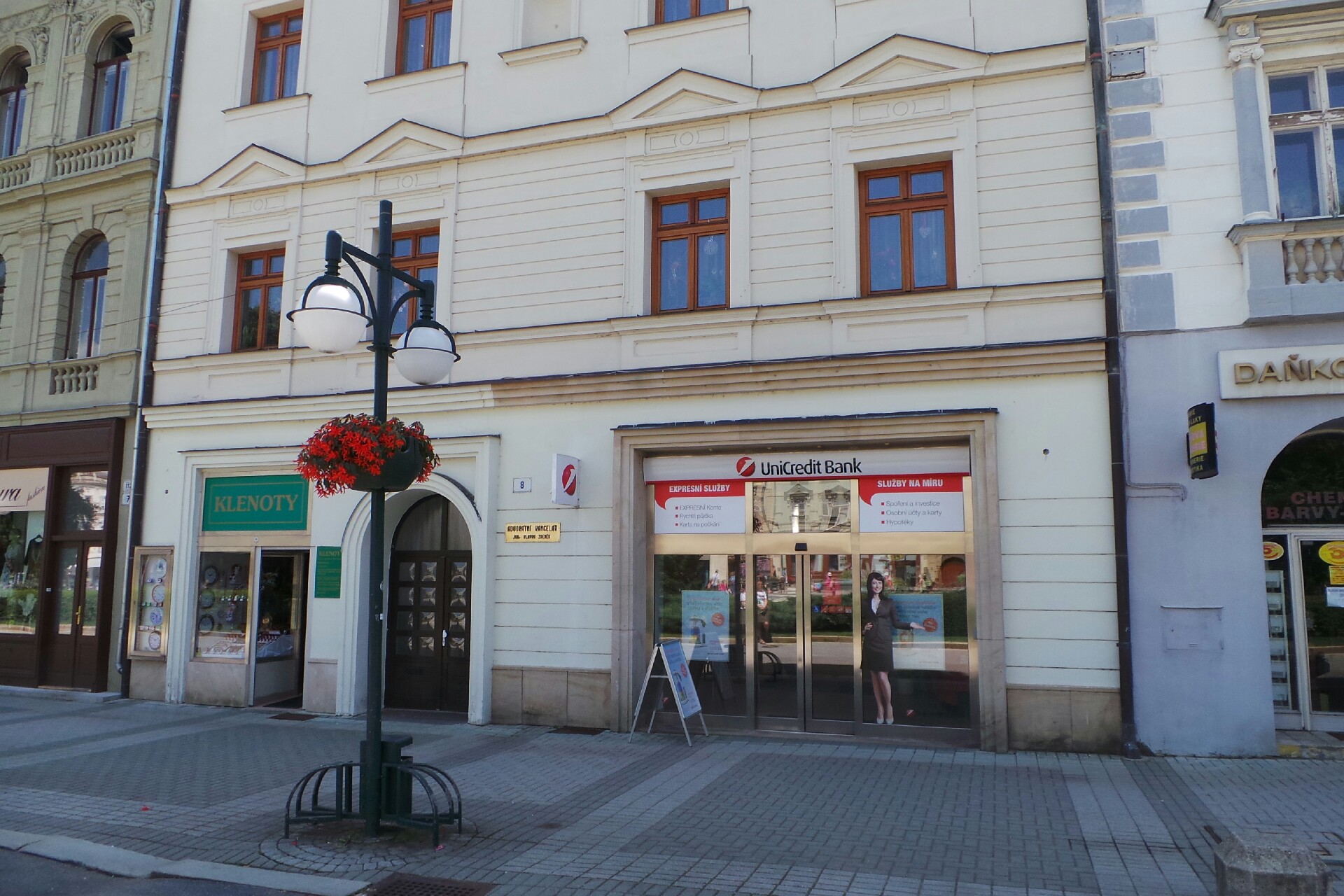 UniCredit Bank Czech Republic and Slovakia, a.s. foto 2