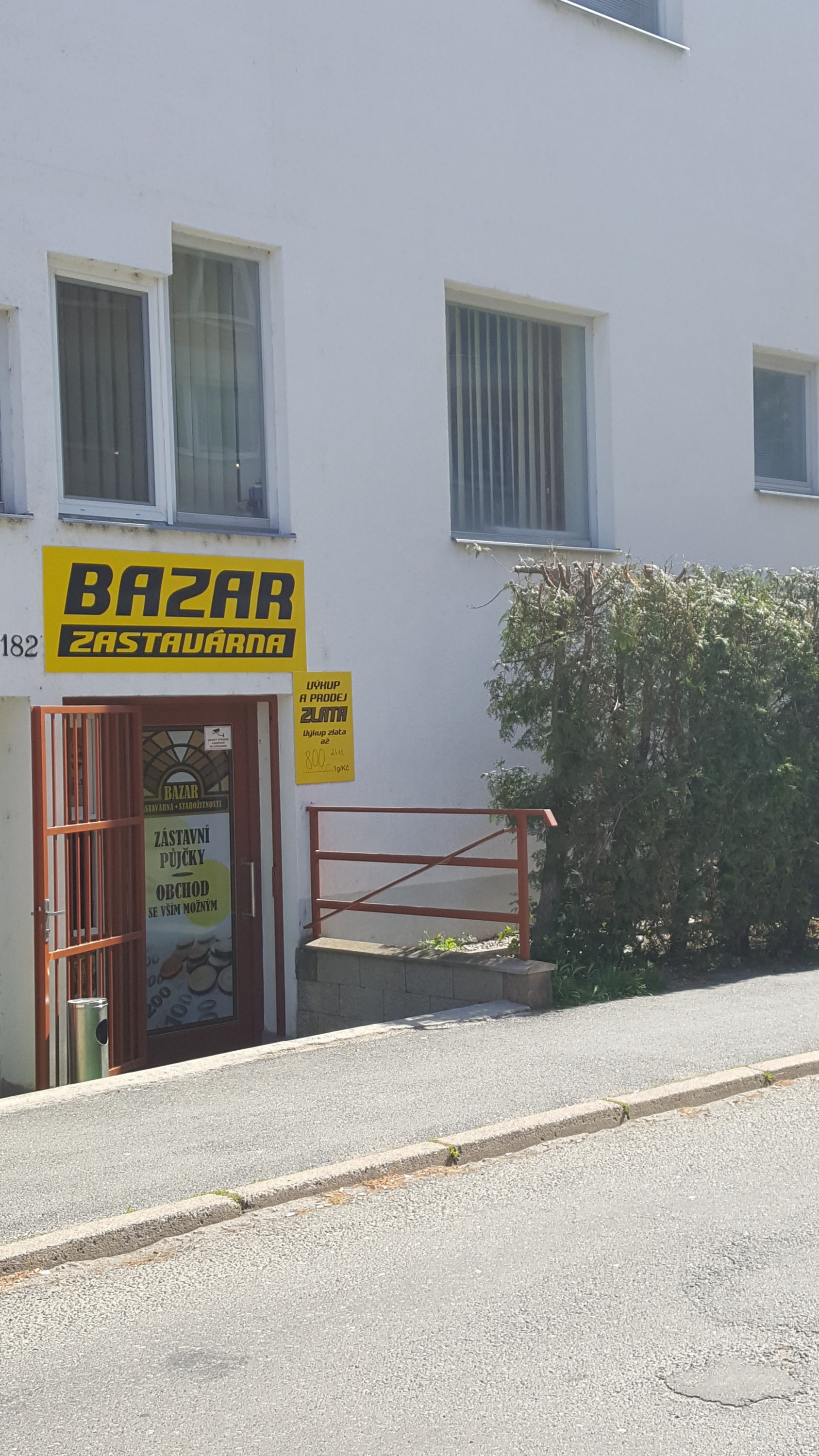 Zastavárna Bazar foto 2