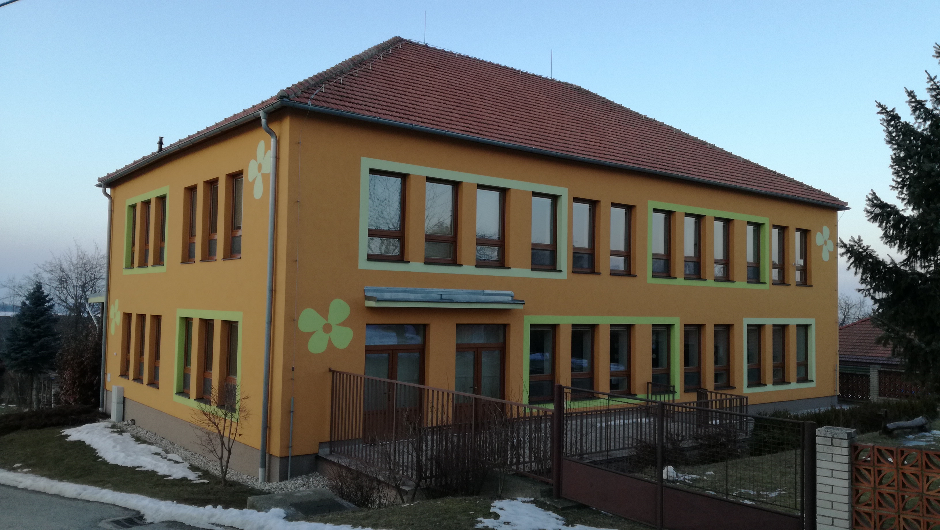 ZŠ a MŠ Švábenice foto 3