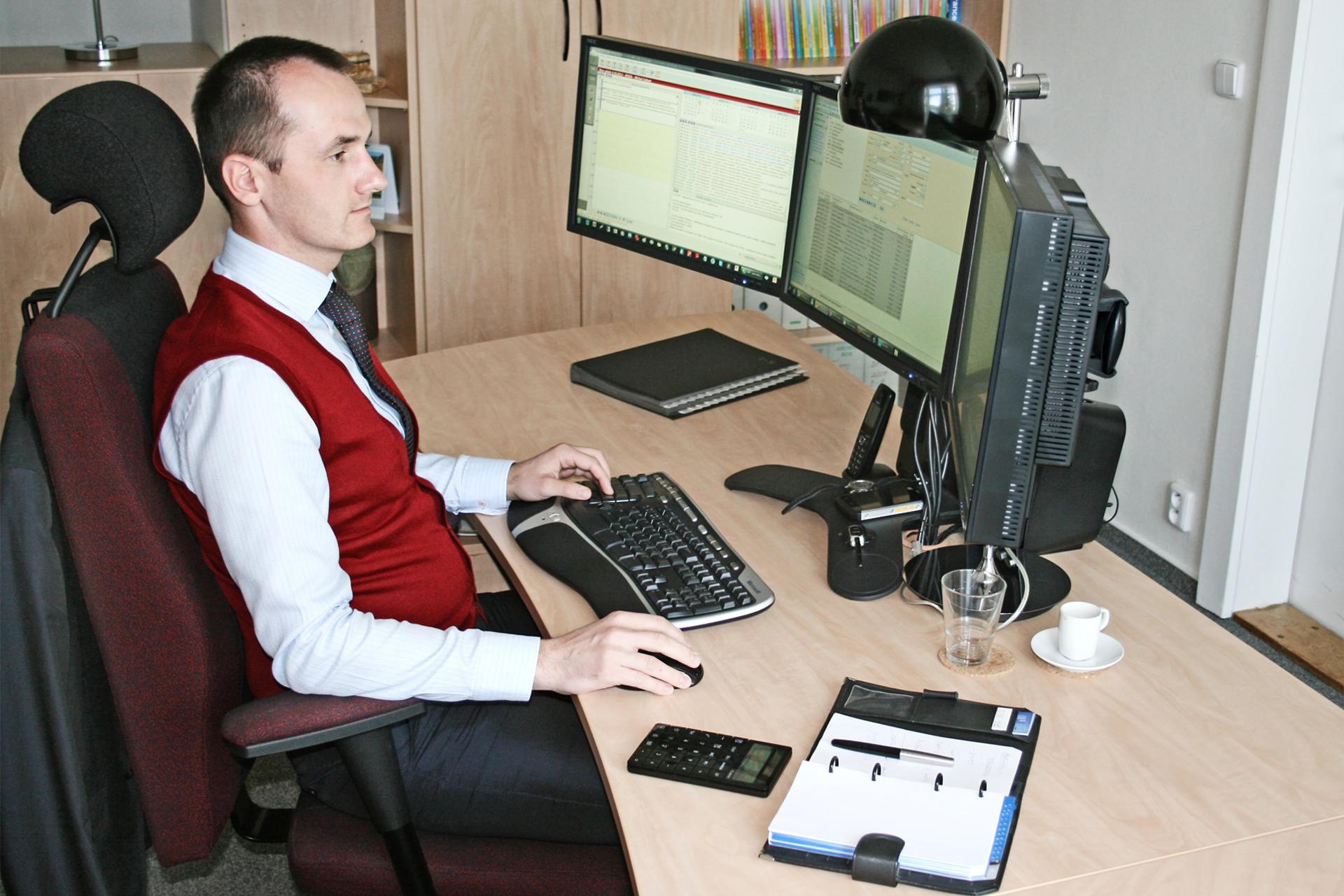 Daňový poradce Ing. Michal Linhart - ev. č. 2815 foto 1