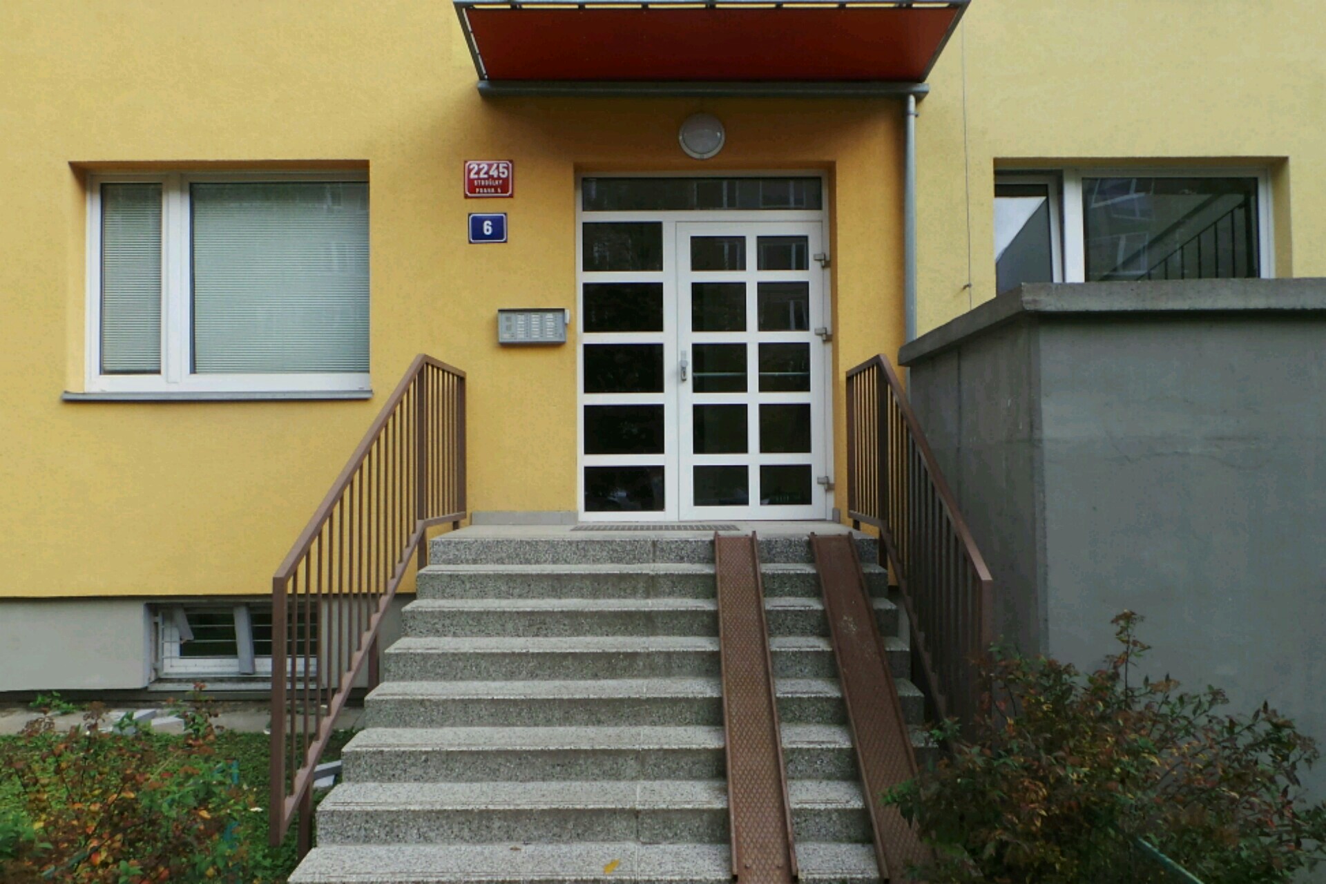 Junák - český skaut, středisko 55 Vatra Praha - klubovna