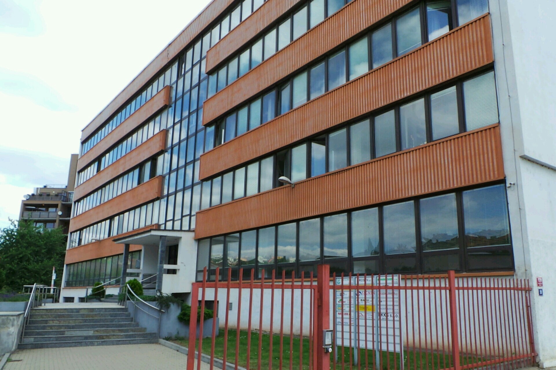 INSAT, spol. s r.o.