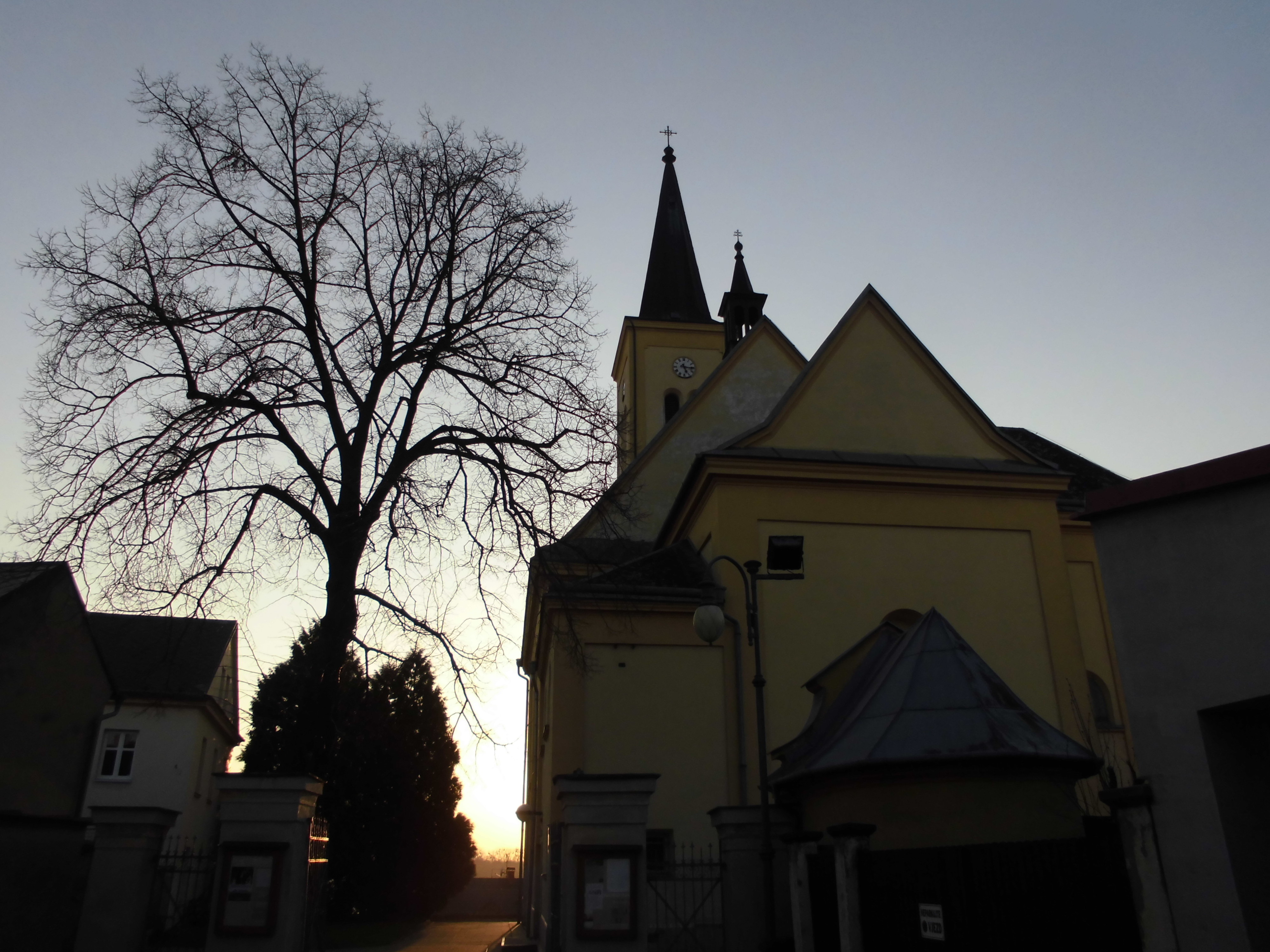 Římskokatolická farnost Dolní Benešov foto 2