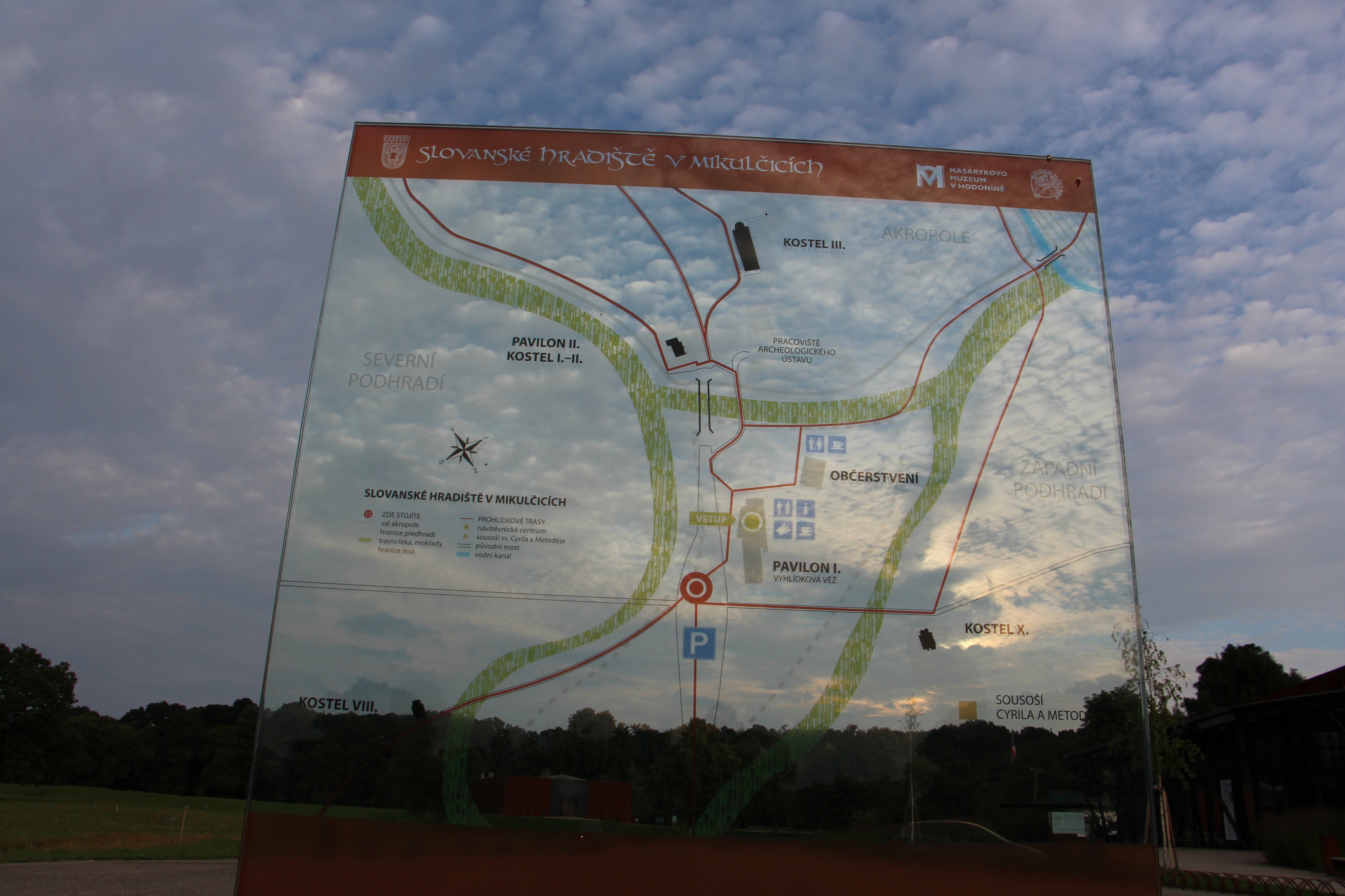 Slovanské hradiště v Mikulčicích foto 3