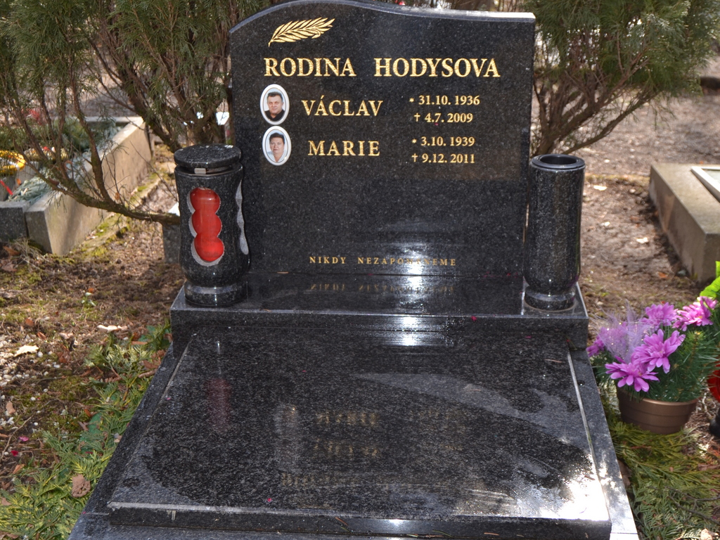 Pohřební služba Bouší a Ponížil foto 5