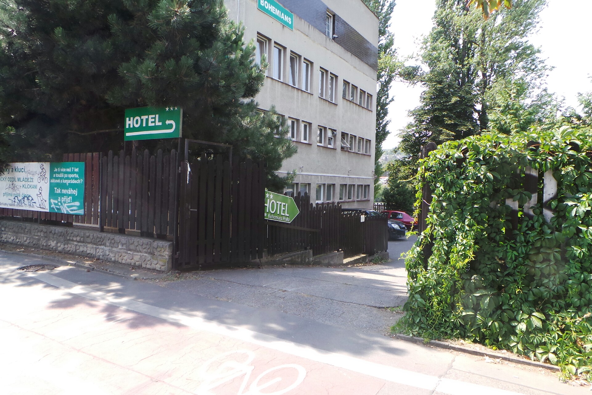 Hotel Bohemians
