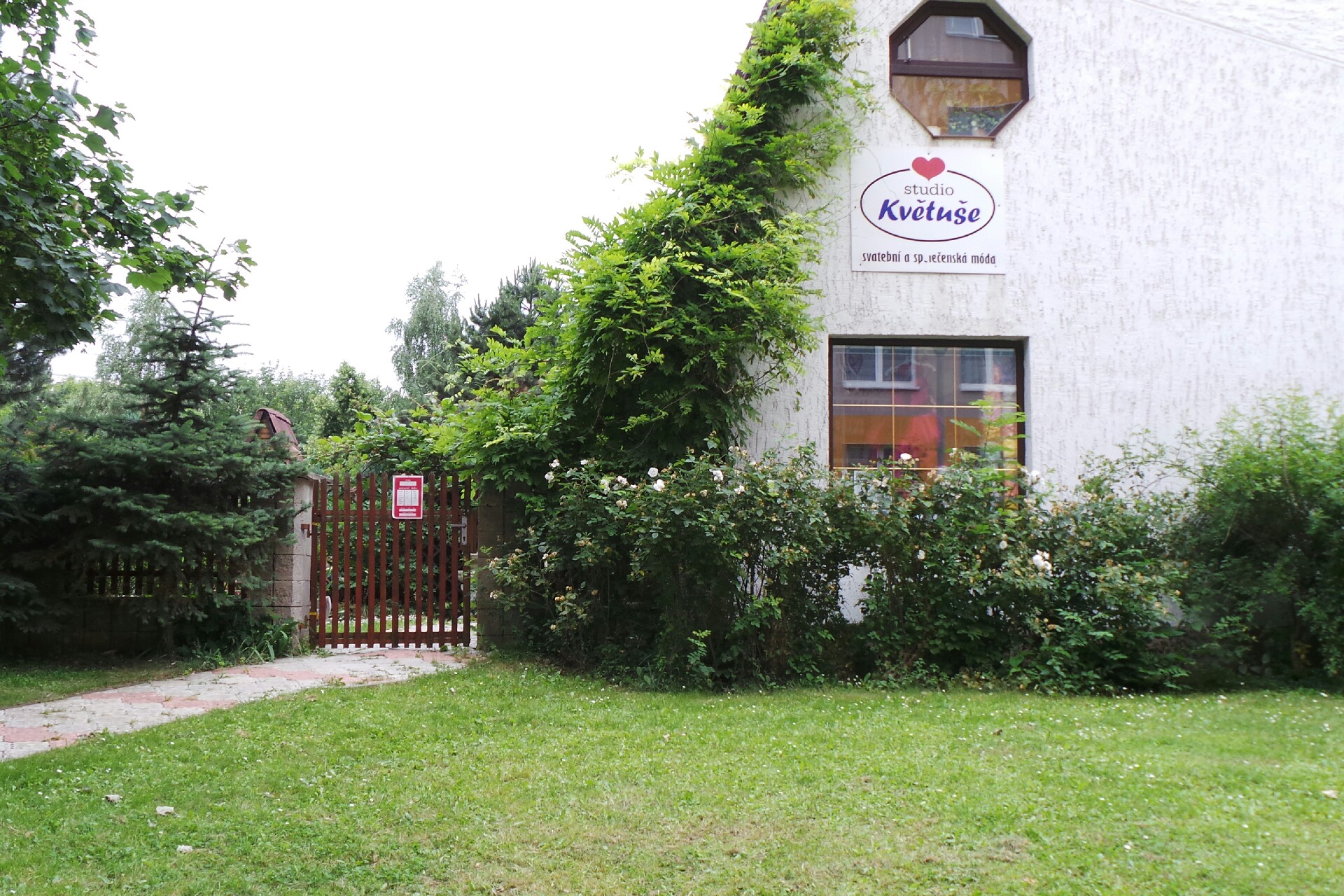 Svatební a společenské studio KVĚTUŠE