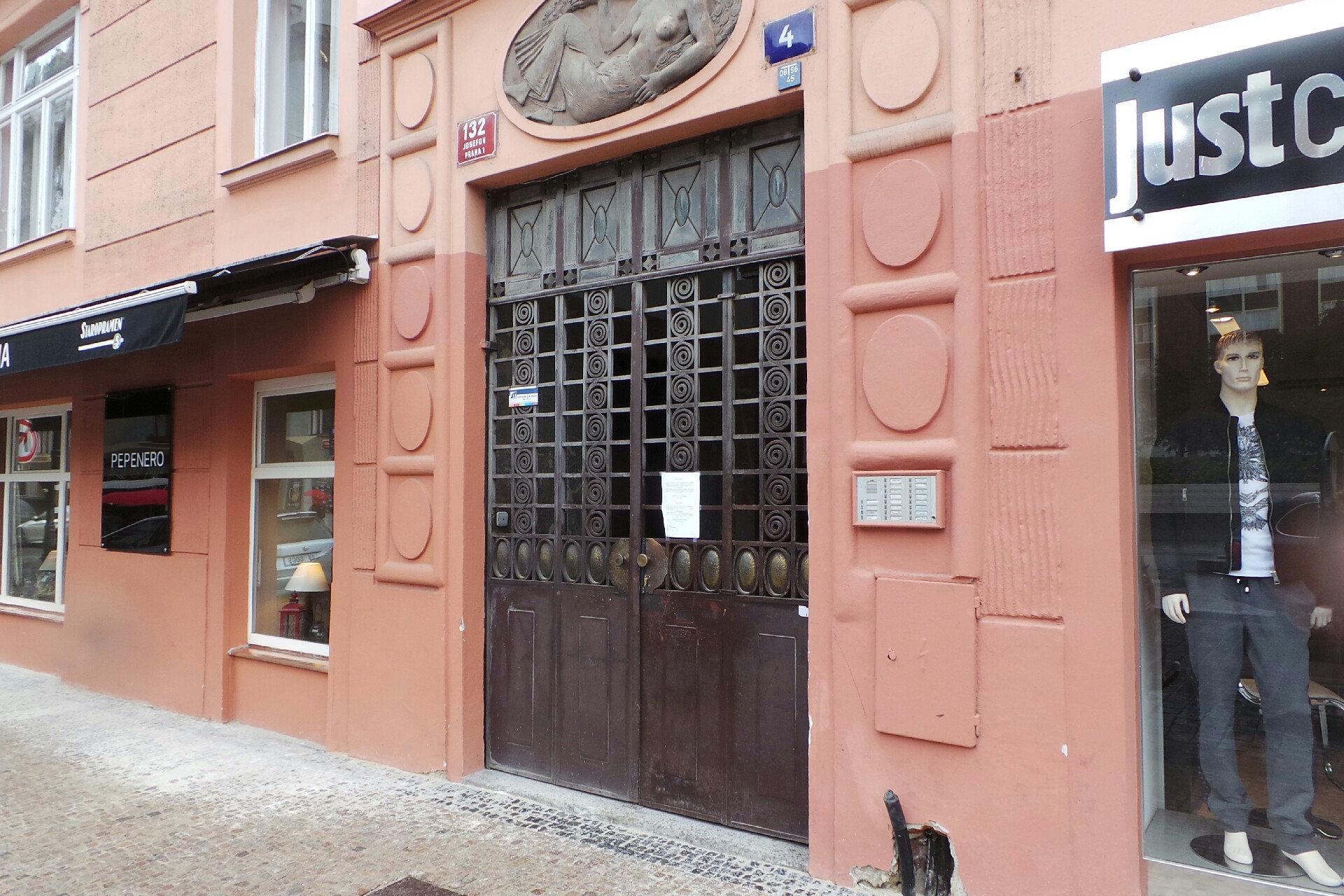 Mgr. Zuzana Beranová, advokát