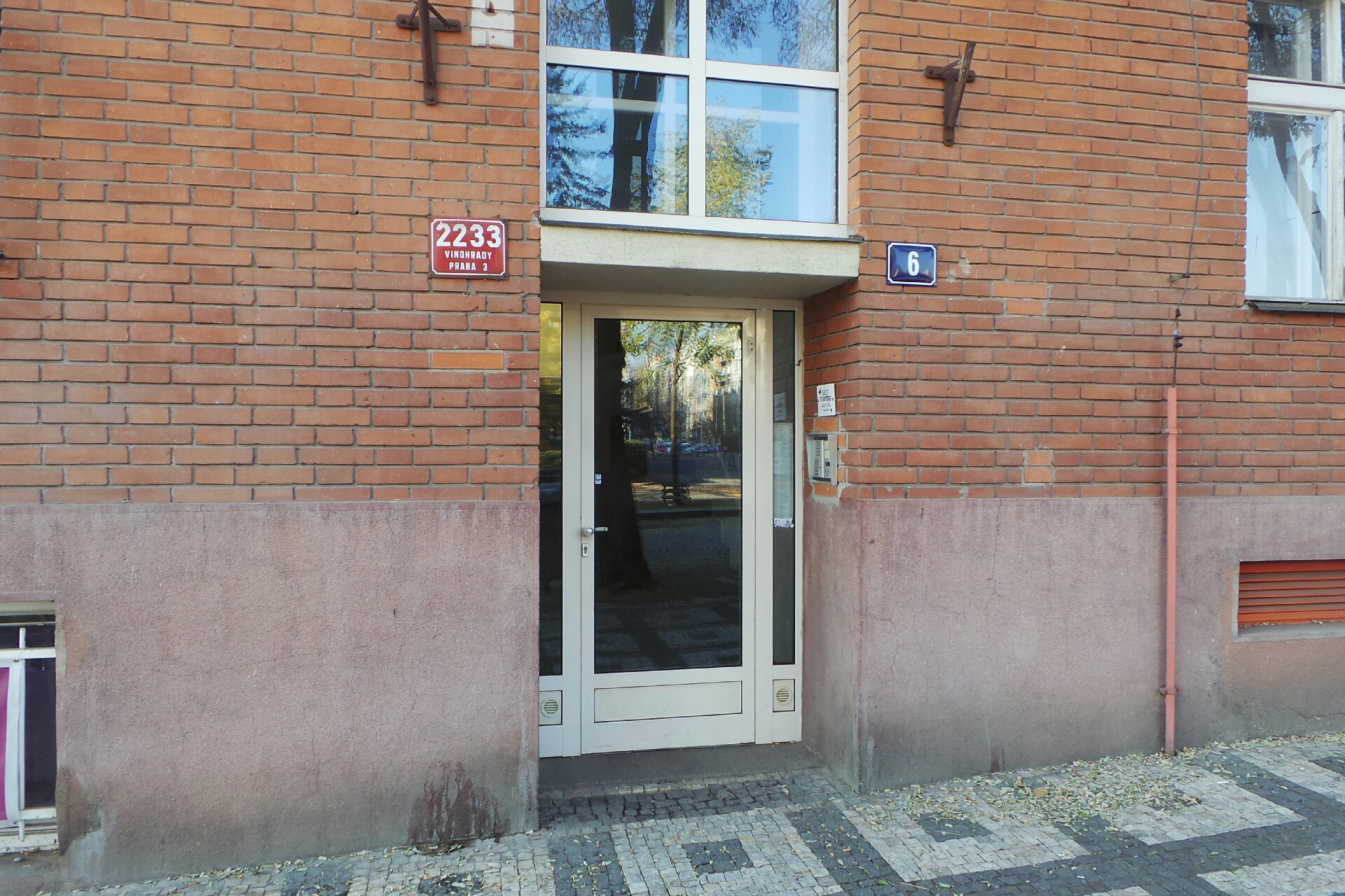 Bytové družstvo Náměstí Jiřího z Lobkovic 6, družstvo