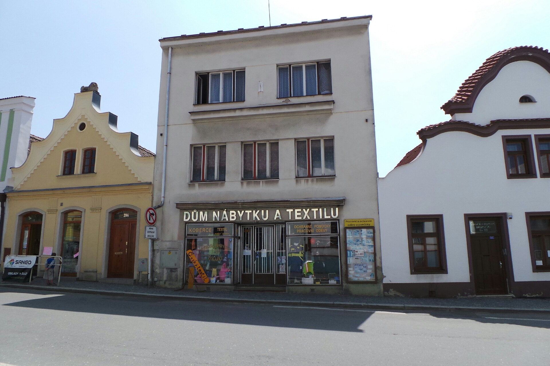 Nábytkářský a dřevozpracující podnik, spol. s r.o. foto 1