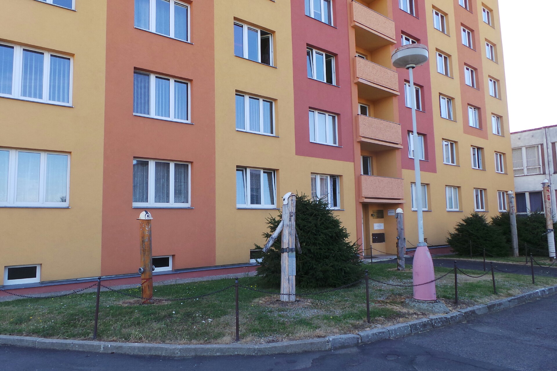 Domov mládeže - Střední škola ESOZ Chomutov